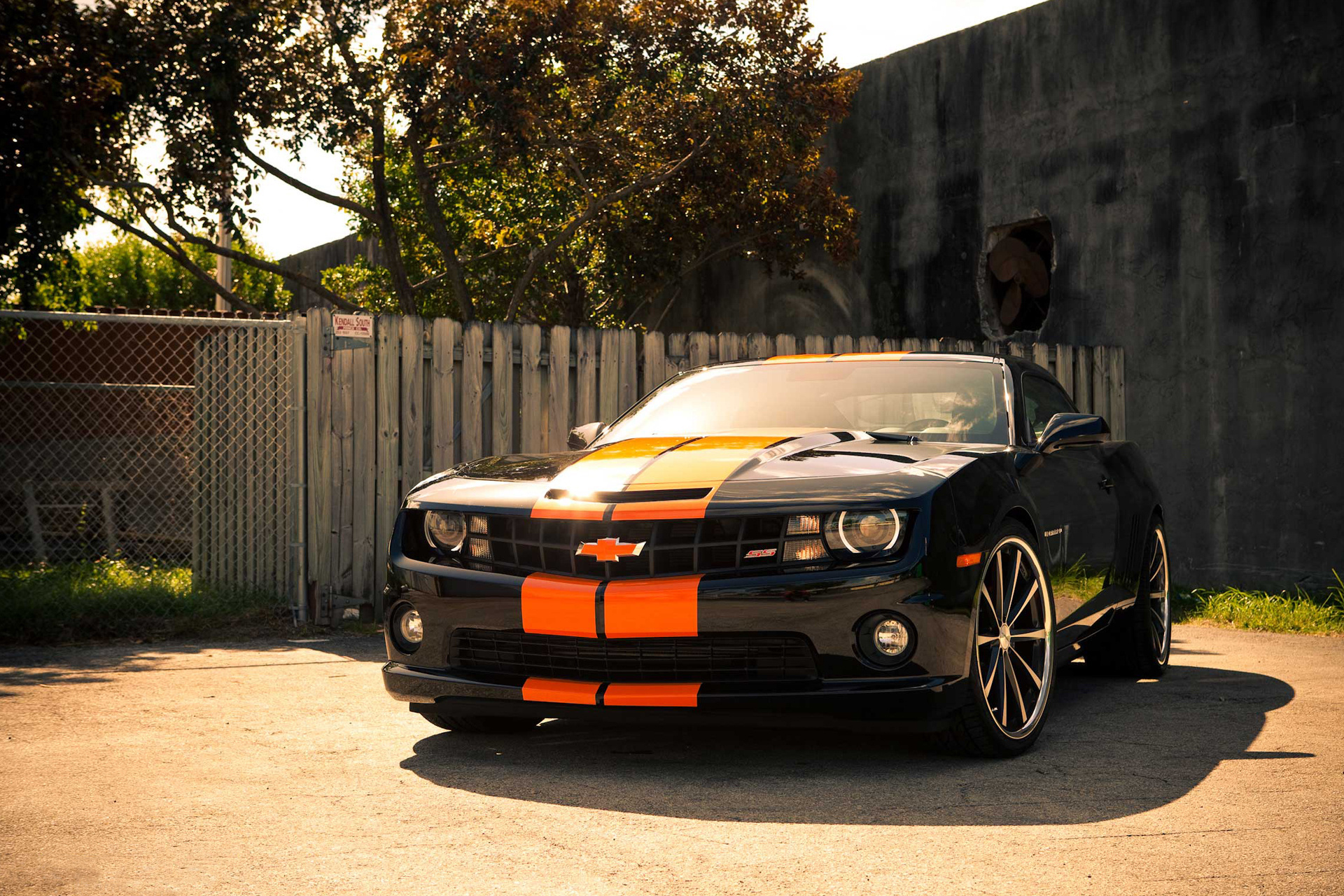 Handy-Wallpaper Chevrolet Camaro, Fahrzeuge kostenlos herunterladen.