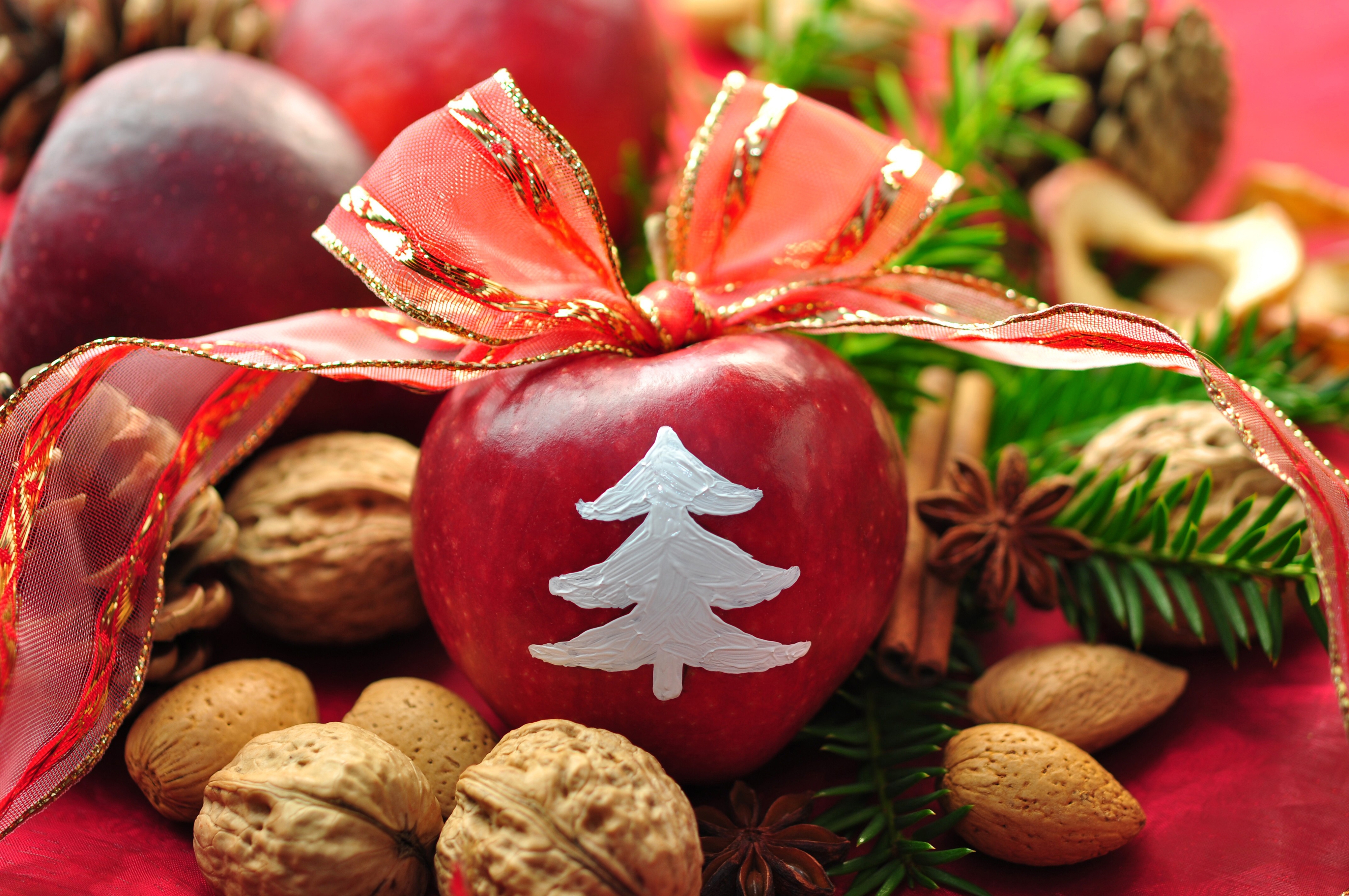 food, cones, new year, apples, cinnamon, nuts, holiday, table, needles, bow, tape, decor