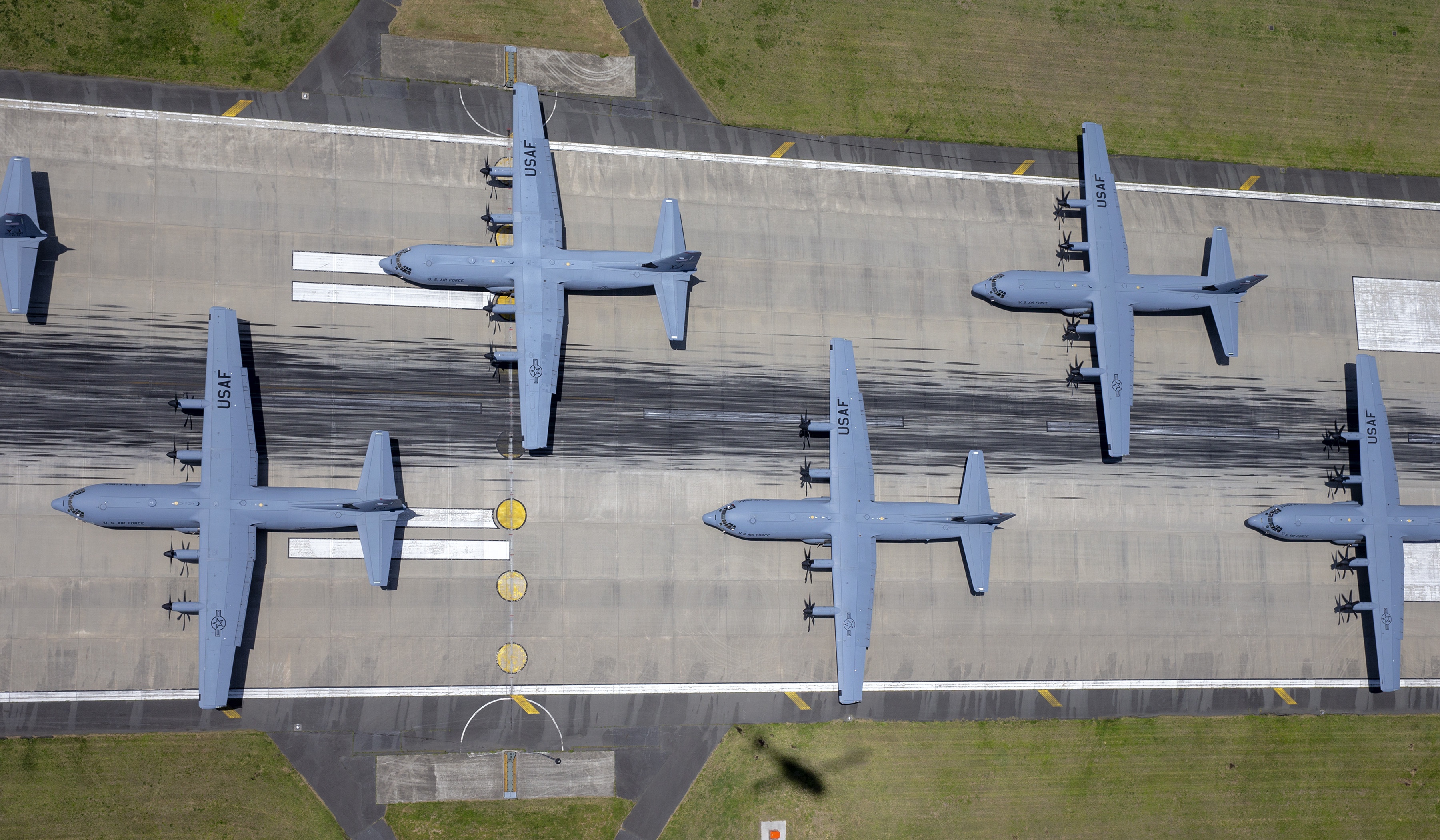456627 Salvapantallas y fondos de pantalla Lockheed Martin C 130J Super Hércules en tu teléfono. Descarga imágenes de  gratis