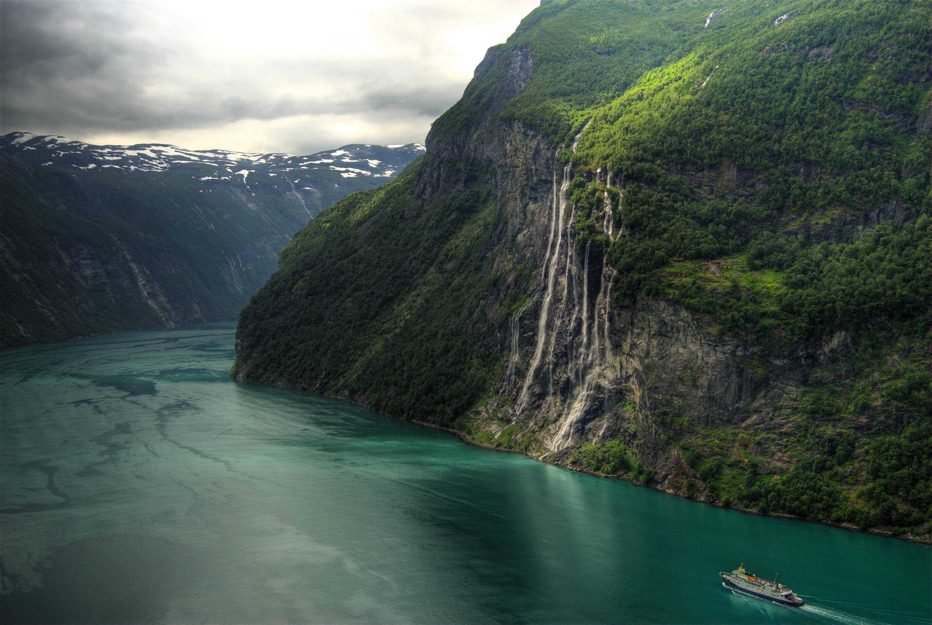 Популярные заставки и фоны Водопад Семь Сестер Норвегия на компьютер