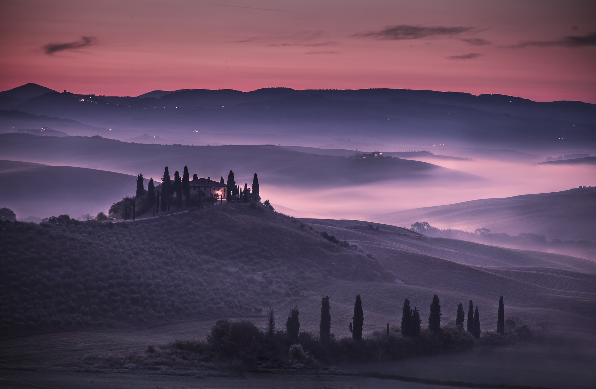 Free download wallpaper Italy, Fog, House, Evening, Hill, Valley, Photography, Tuscany on your PC desktop