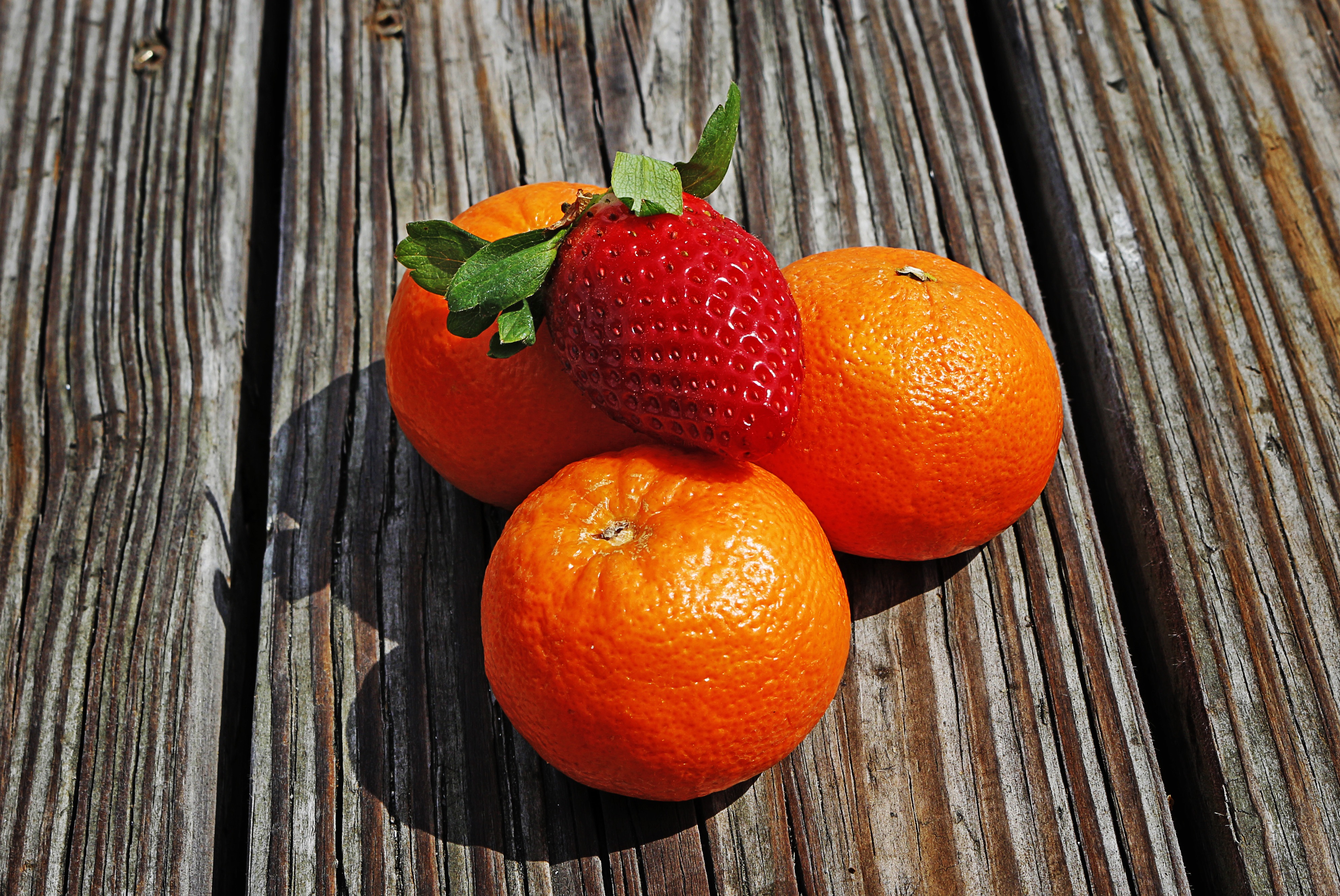 fruits, strawberry, food, berries, tangerines High Definition image