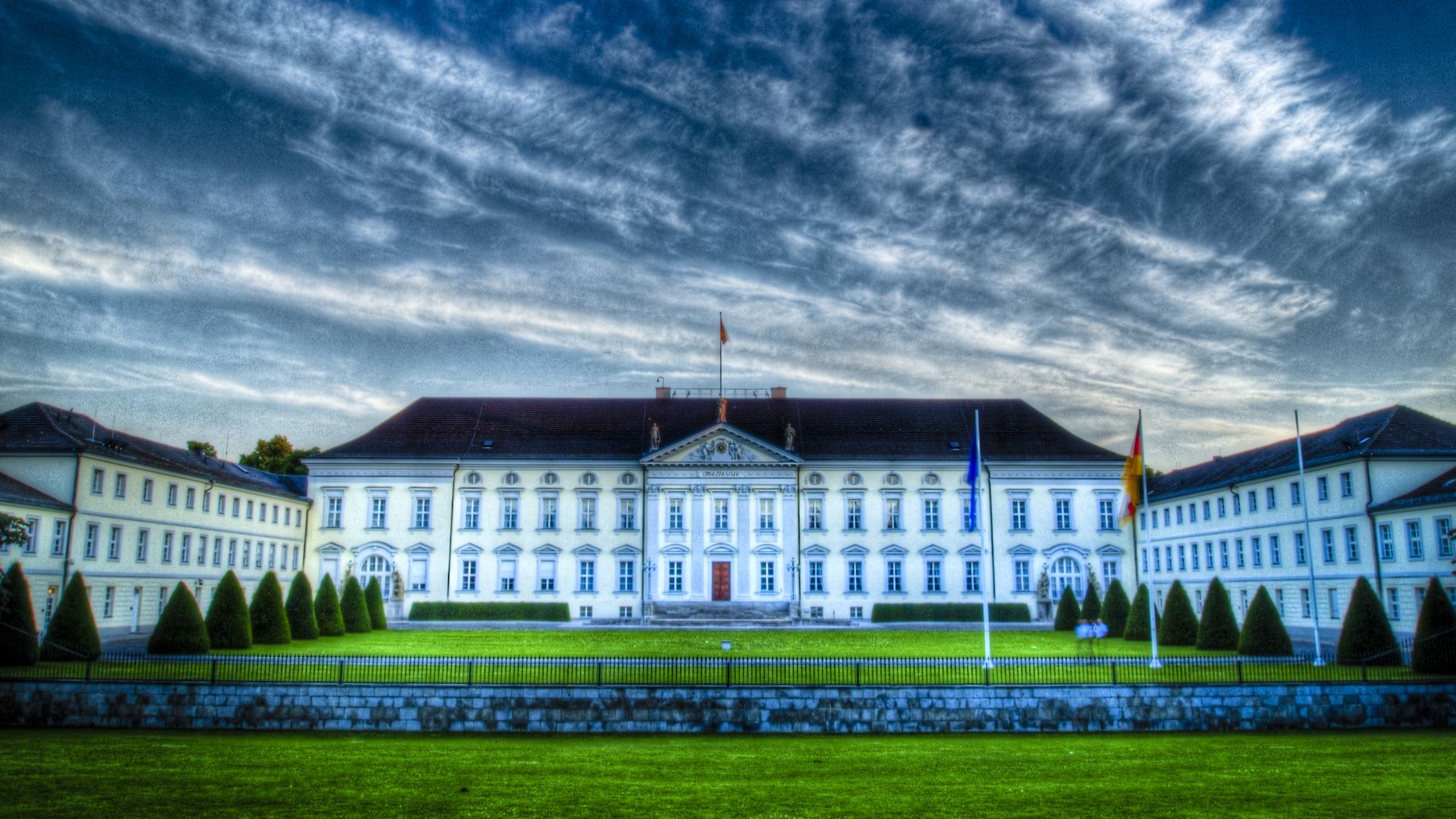 Популярні заставки і фони Палац Бельвю (Німеччина) на комп'ютер