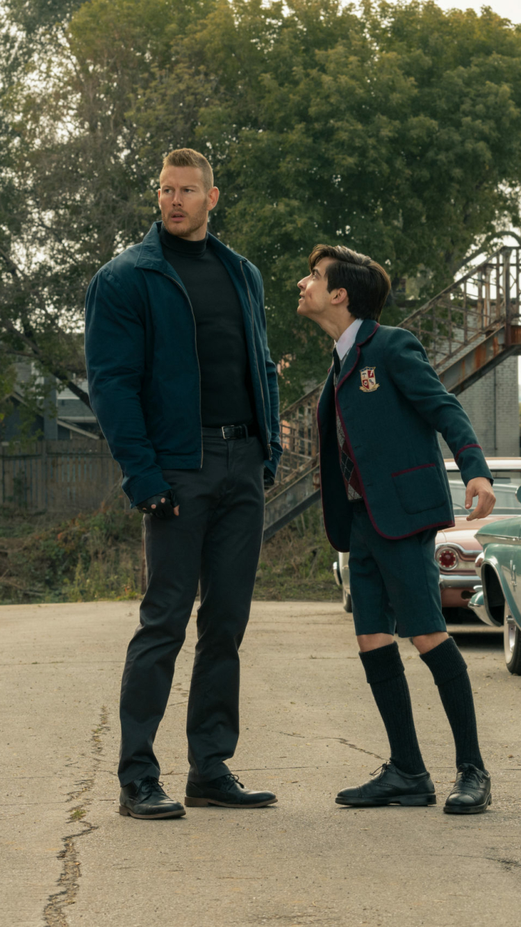 number five (the umbrella academy), tv show, the umbrella academy, luther hargreeves, aidan gallagher, tom hopper