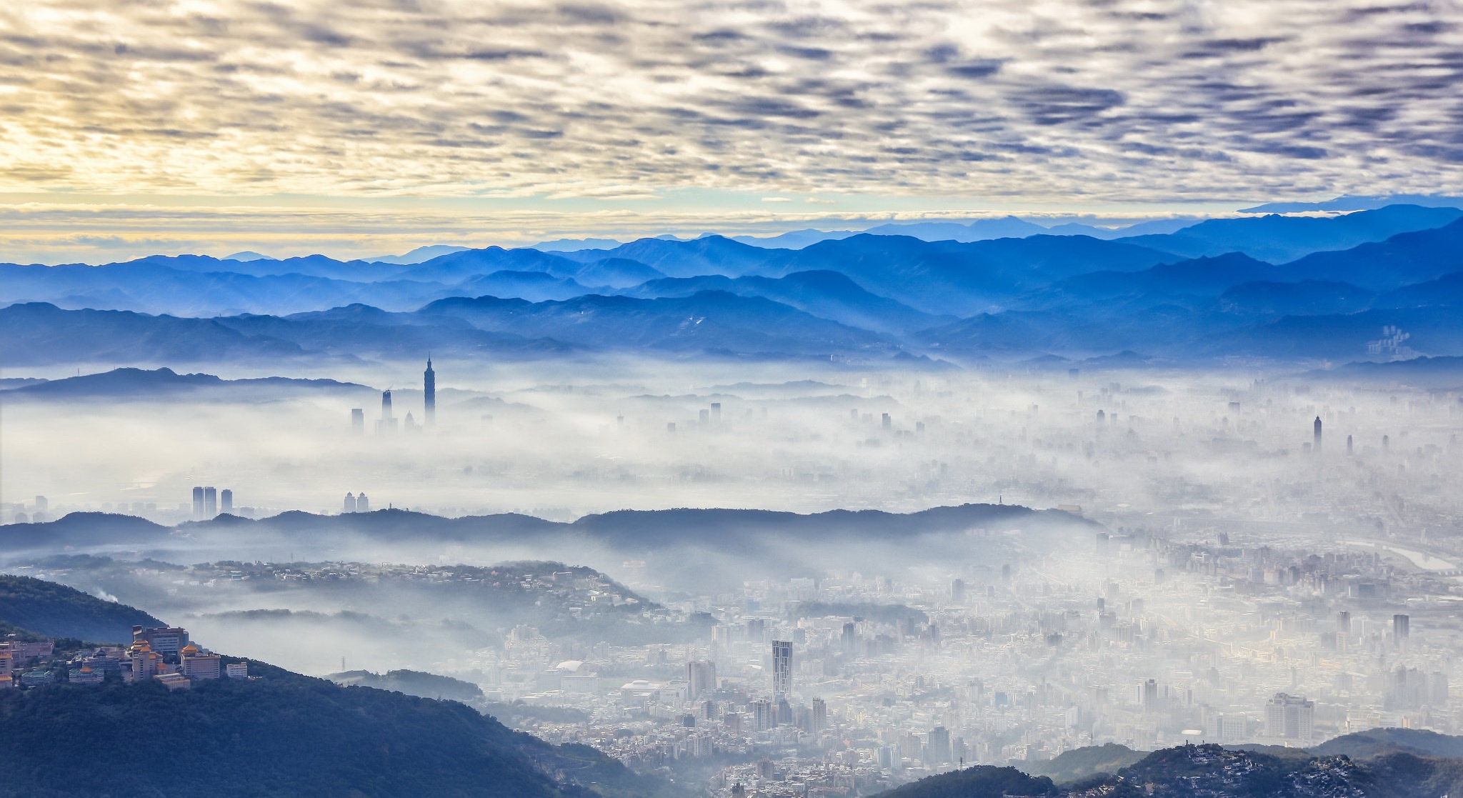 Download mobile wallpaper Landscape, Cities, City, Fog, Cityscape, Cloud, Taiwan, Taipei, Man Made for free.