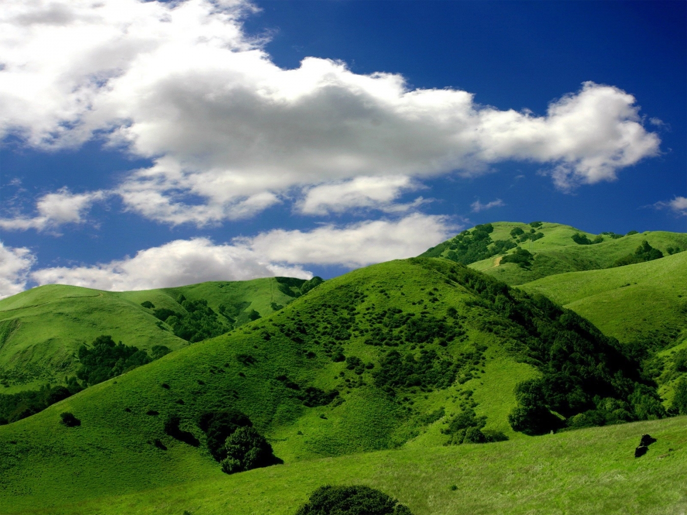 Free download wallpaper Trees, Grass, Mountains, Landscape, Clouds on your PC desktop