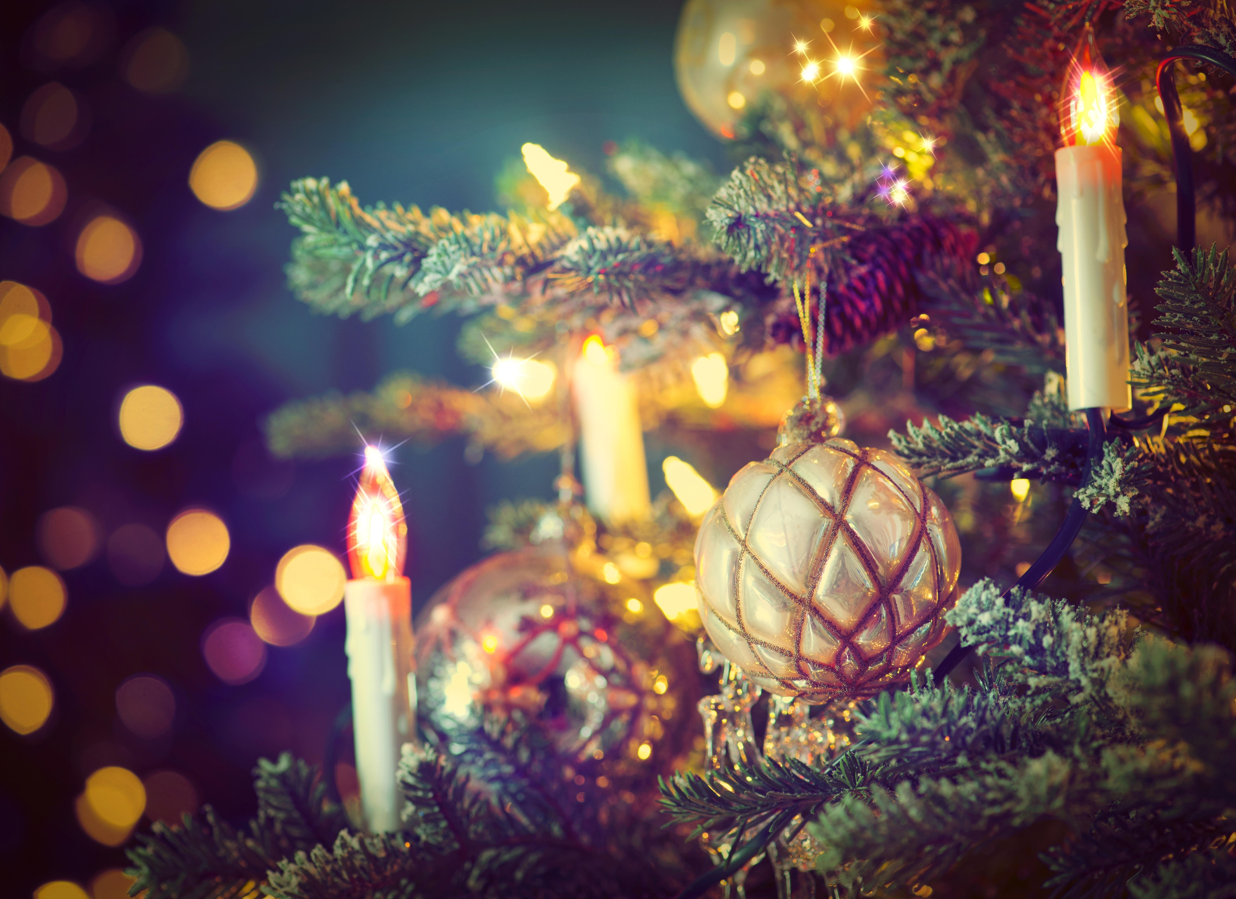 Téléchargez des papiers peints mobile Noël, Vacances, Fermer, Décorations De Noël, Bokeh gratuitement.