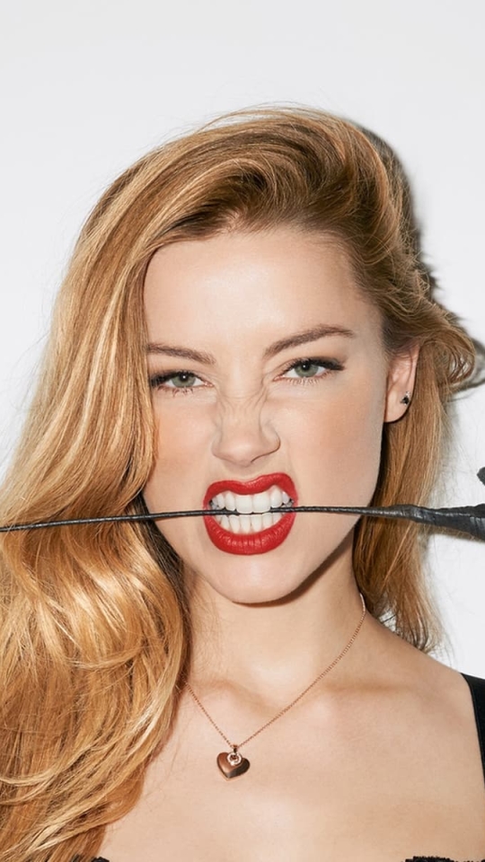 Download mobile wallpaper Blonde, Blue Eyes, Celebrity, Actress, Lipstick, Amber Heard for free.