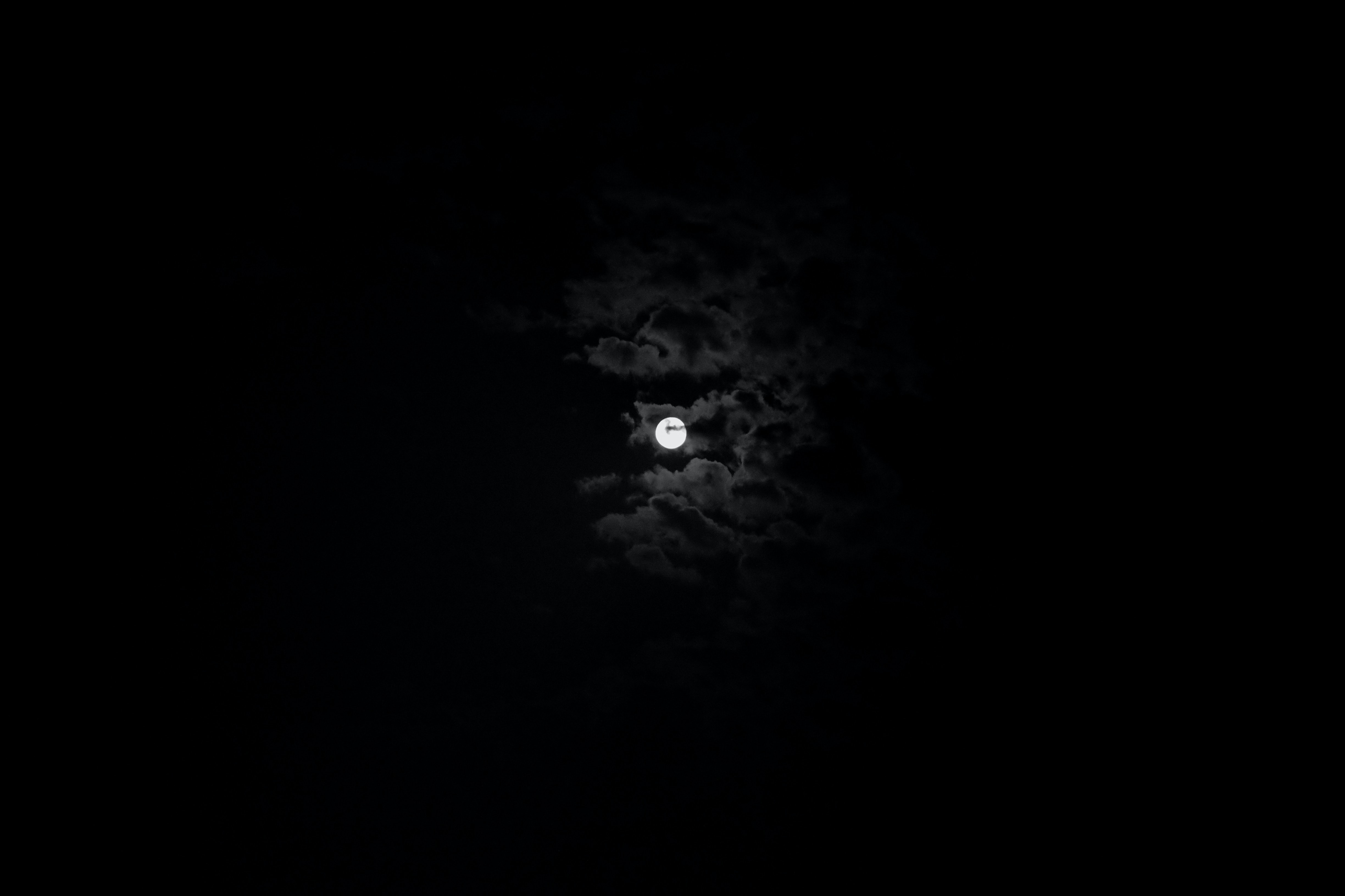 51371 скачать обои луна, черно белый, черные, черный, ночь, облака, небо - заставки и картинки бесплатно