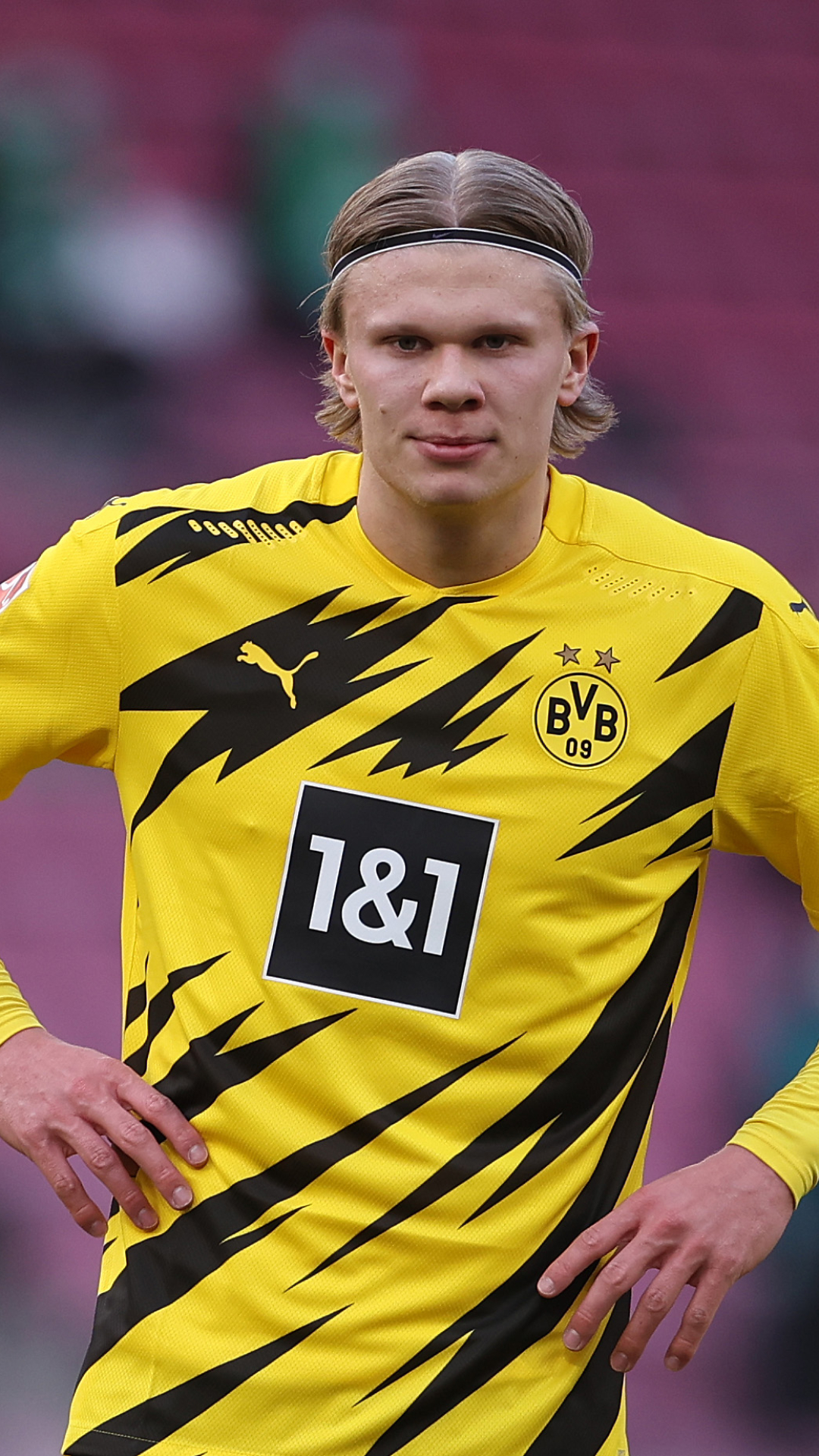 Download mobile wallpaper Sports, Soccer, Borussia Dortmund, Erling Haaland for free.
