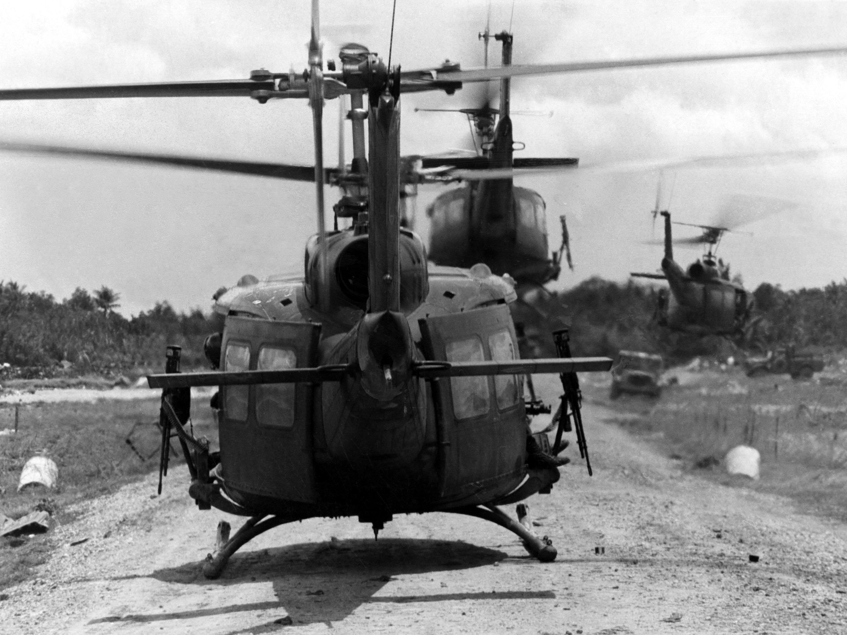 308319壁紙のダウンロード軍隊, ベル uh 1 イロコイ, 軍用ヘリコプター-スクリーンセーバーと写真を無料で
