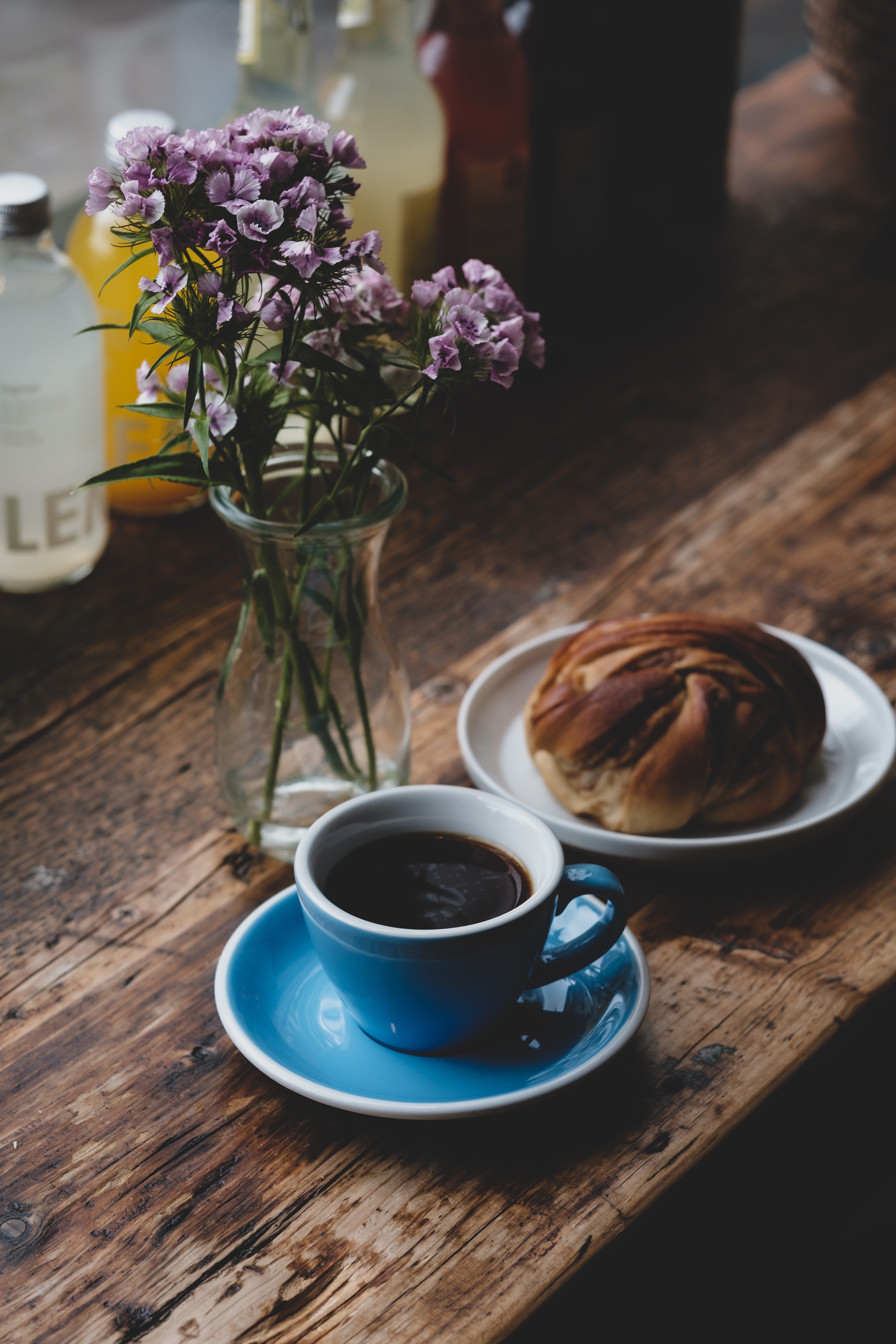 cup, coffee, flowers, food, bouquet, bakery products, baking, roll, bulka Aesthetic wallpaper