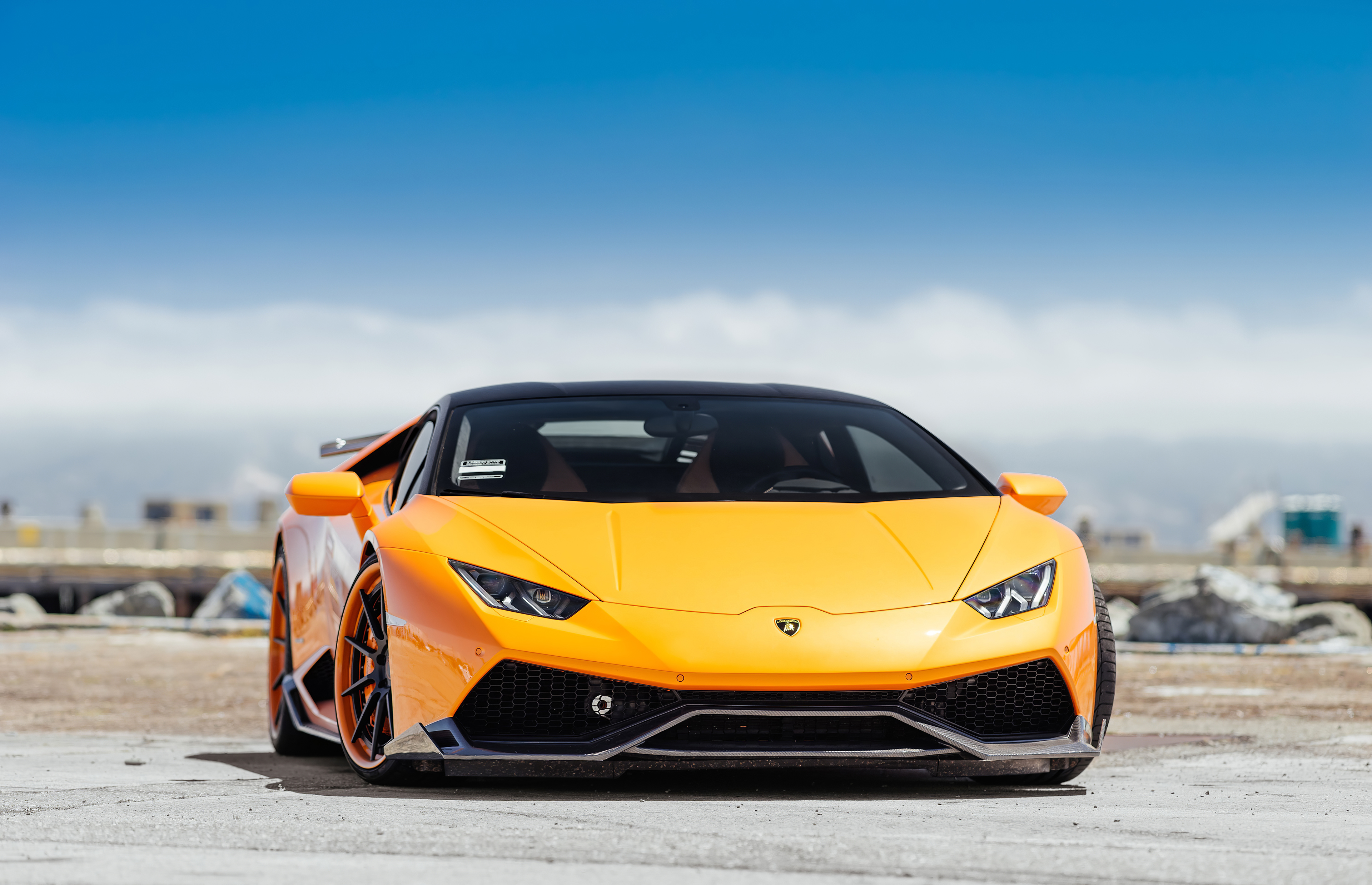 Descarga gratis la imagen Lamborghini, Coche, Superdeportivo, Lamborghini Huracán, Vehículos, Coche Naranja en el escritorio de tu PC