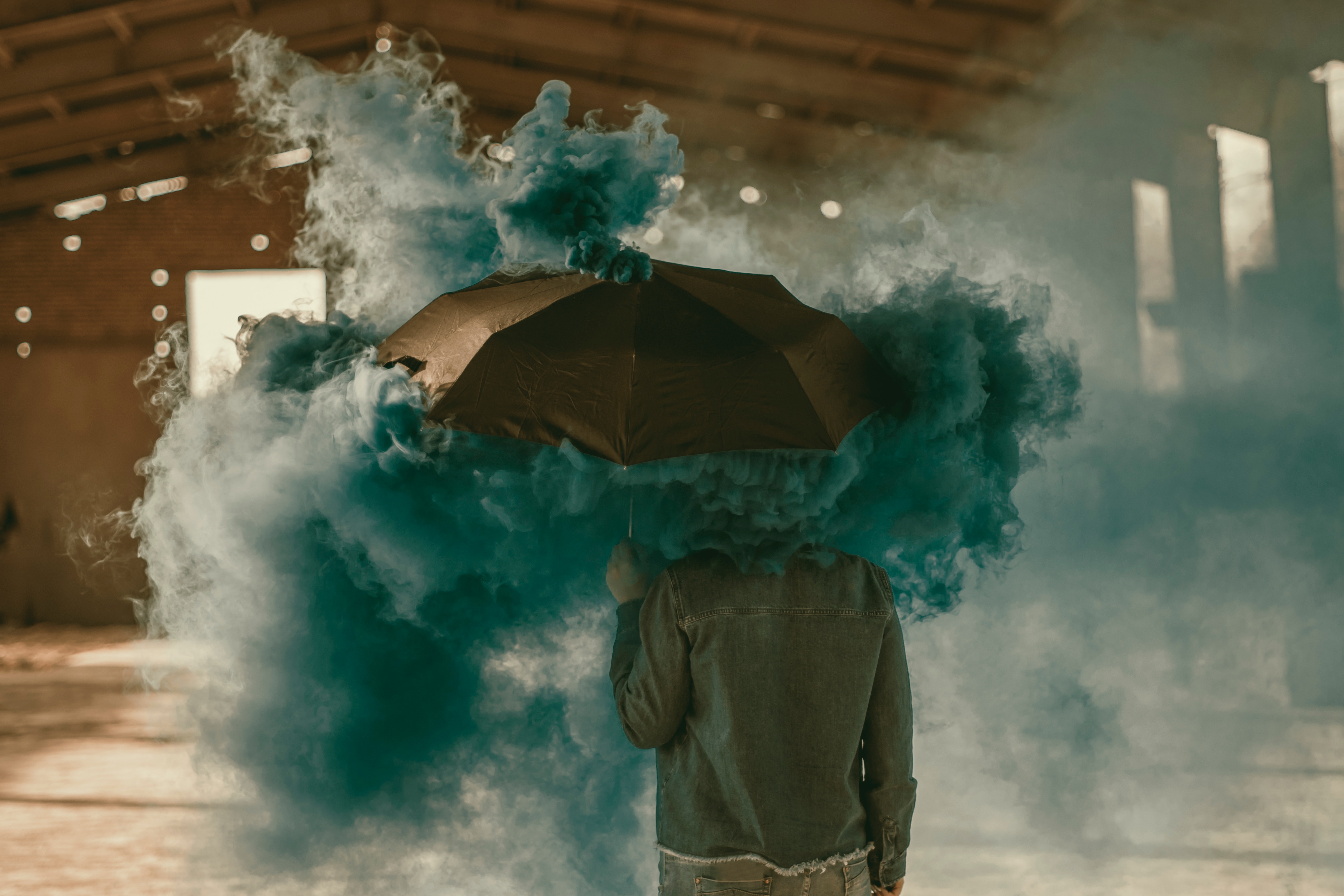 Mobile wallpaper smoke, colored smoke, umbrella, person, miscellanea, miscellaneous, human, coloured smoke