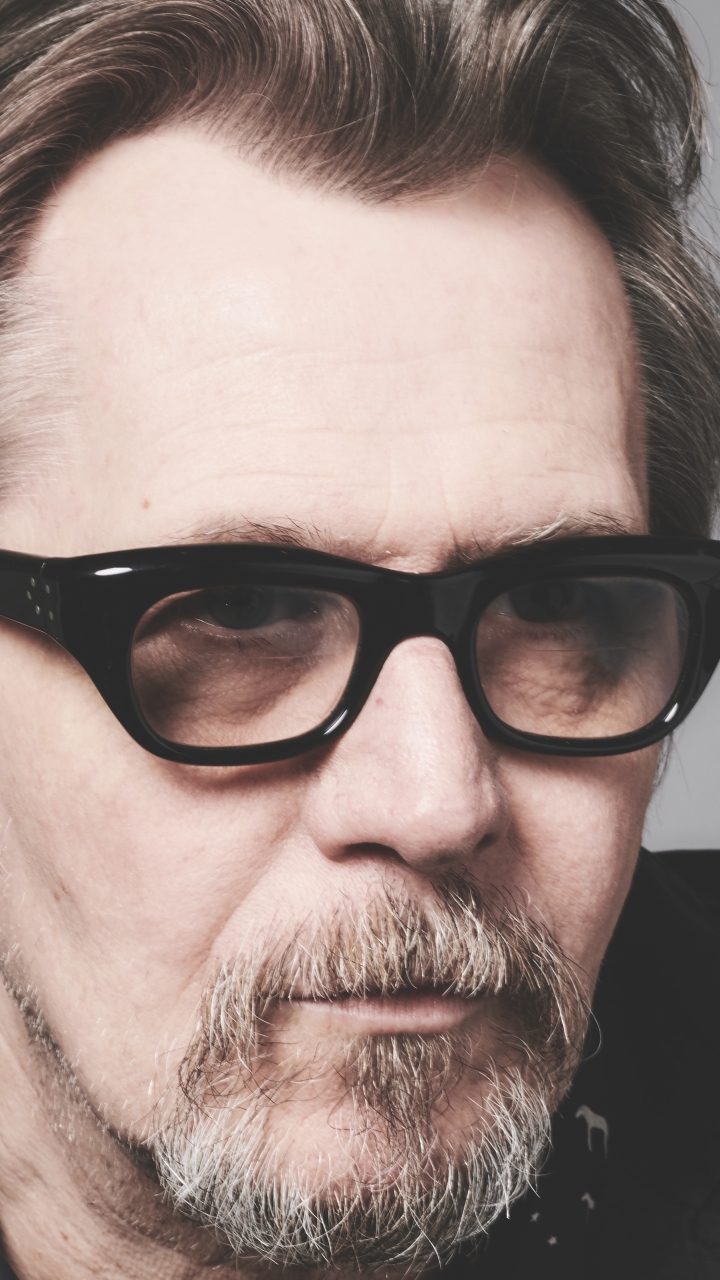 Download mobile wallpaper English, Glasses, Celebrity, Actor, Gary Oldman for free.