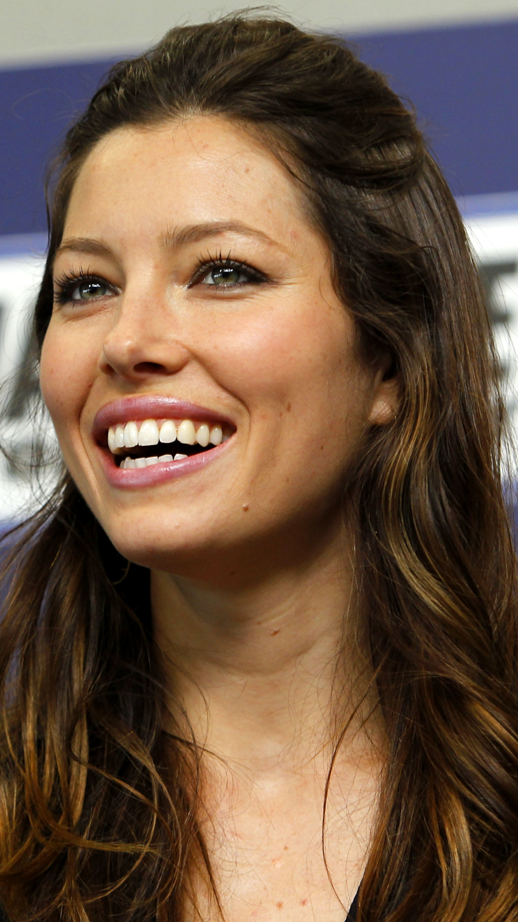 Descarga gratuita de fondo de pantalla para móvil de Celebridades, Jessica Biel.