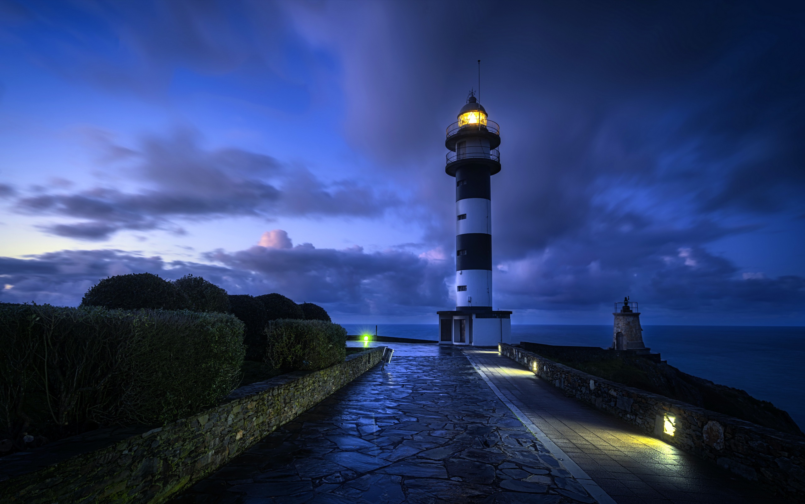 Laden Sie das Horizont, Leuchtturm, Wolke, Nacht, Menschengemacht-Bild kostenlos auf Ihren PC-Desktop herunter