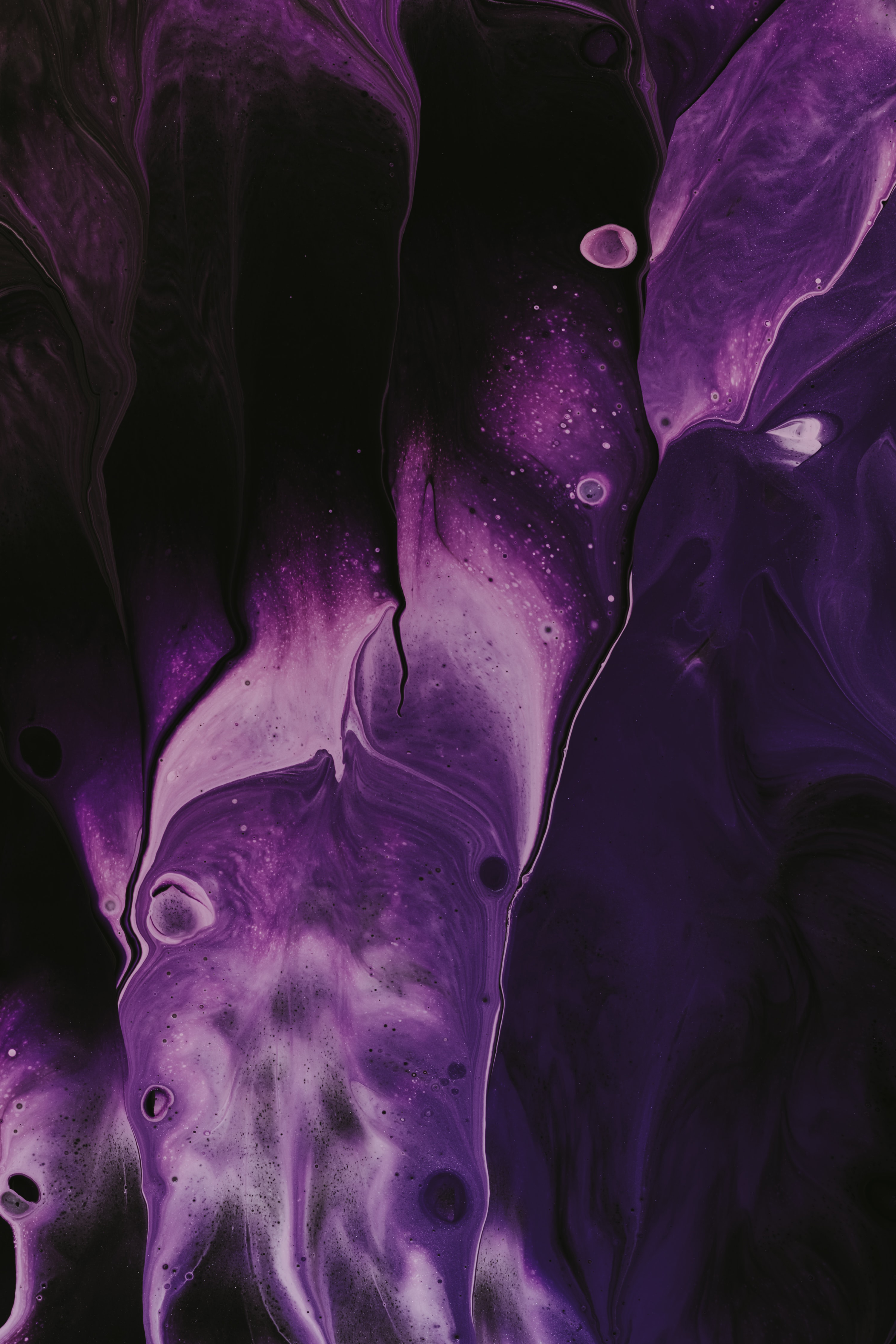 Download mobile wallpaper Purple, Macro, Divorces, Paint, Violet, Abstract, Liquid for free.