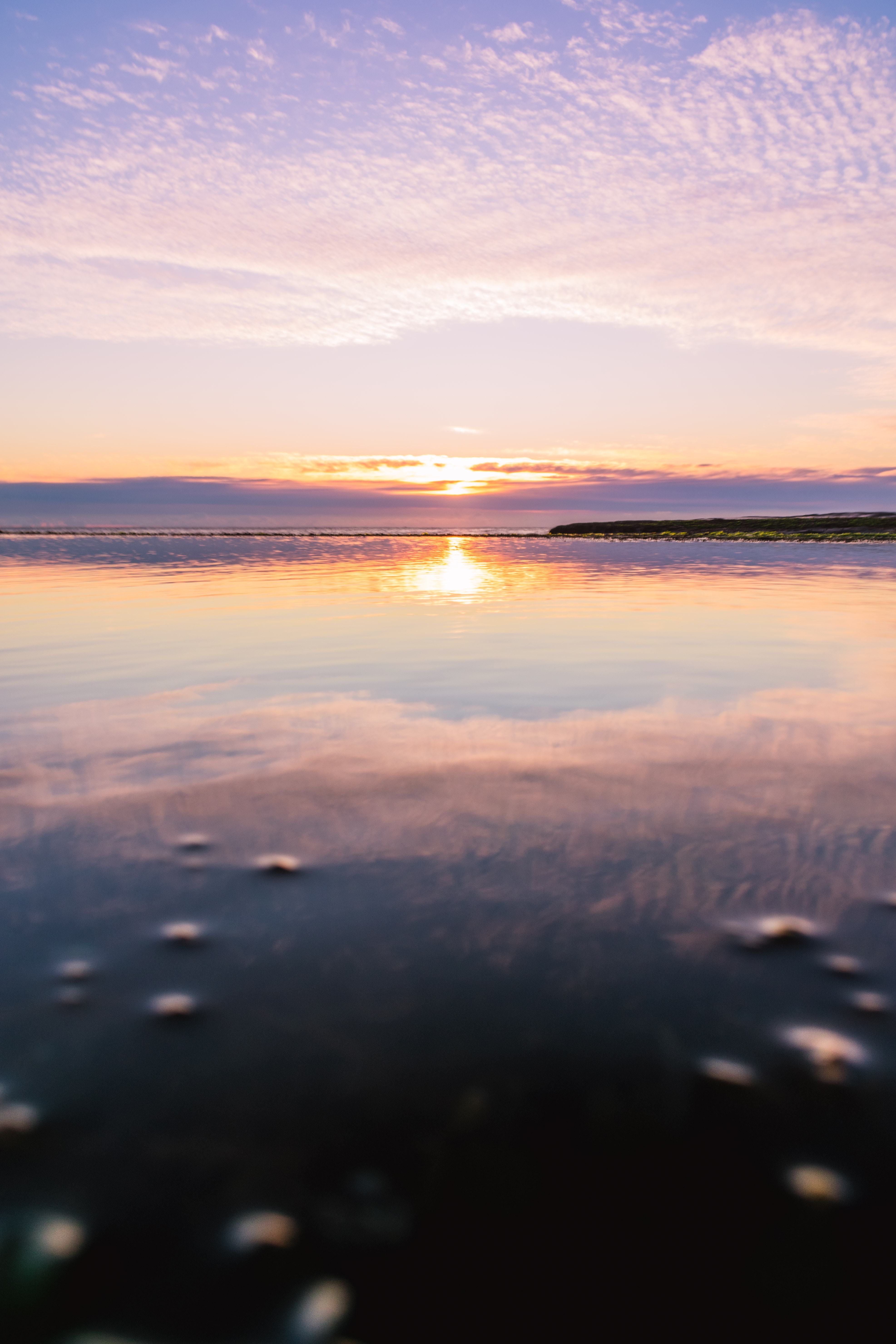 Download mobile wallpaper Horizon, Glare, Sea, Sunset, Nature for free.