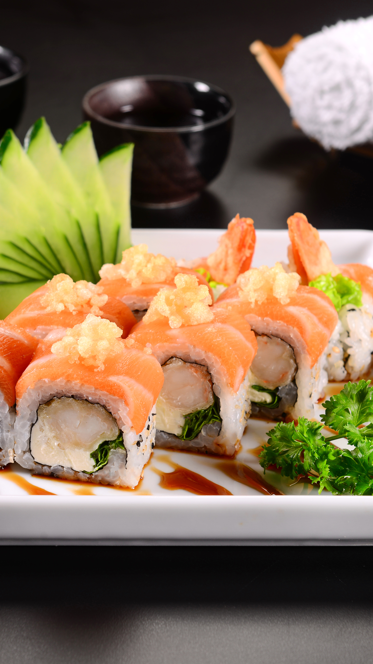 Handy-Wallpaper Sushi, Fische, Fisch, Meeresfrüchte, Nahrungsmittel, Reis, Stillleben kostenlos herunterladen.