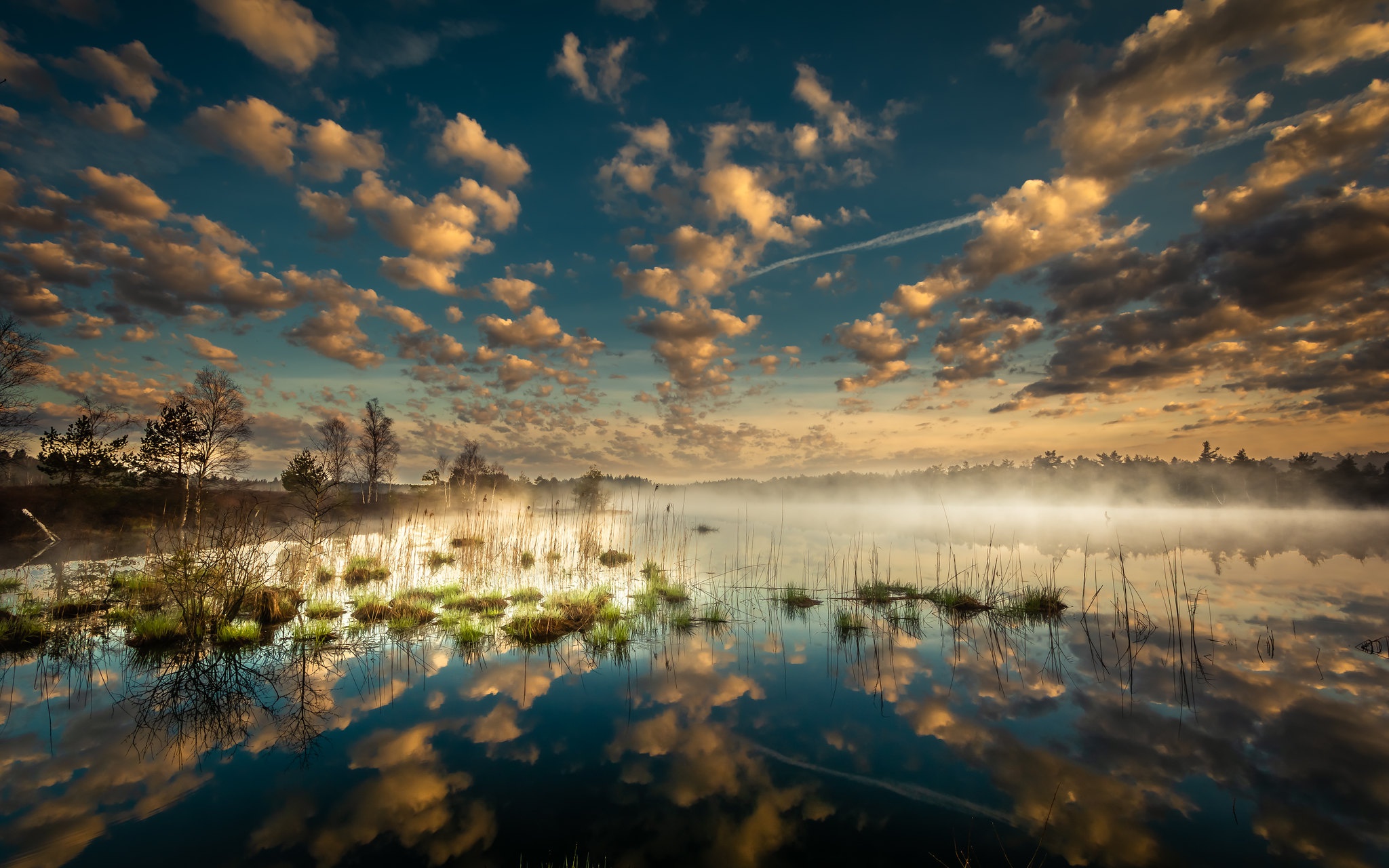 Descarga gratis la imagen Naturaleza, Cielo, Lago, Nube, Tierra/naturaleza, Reflejo en el escritorio de tu PC