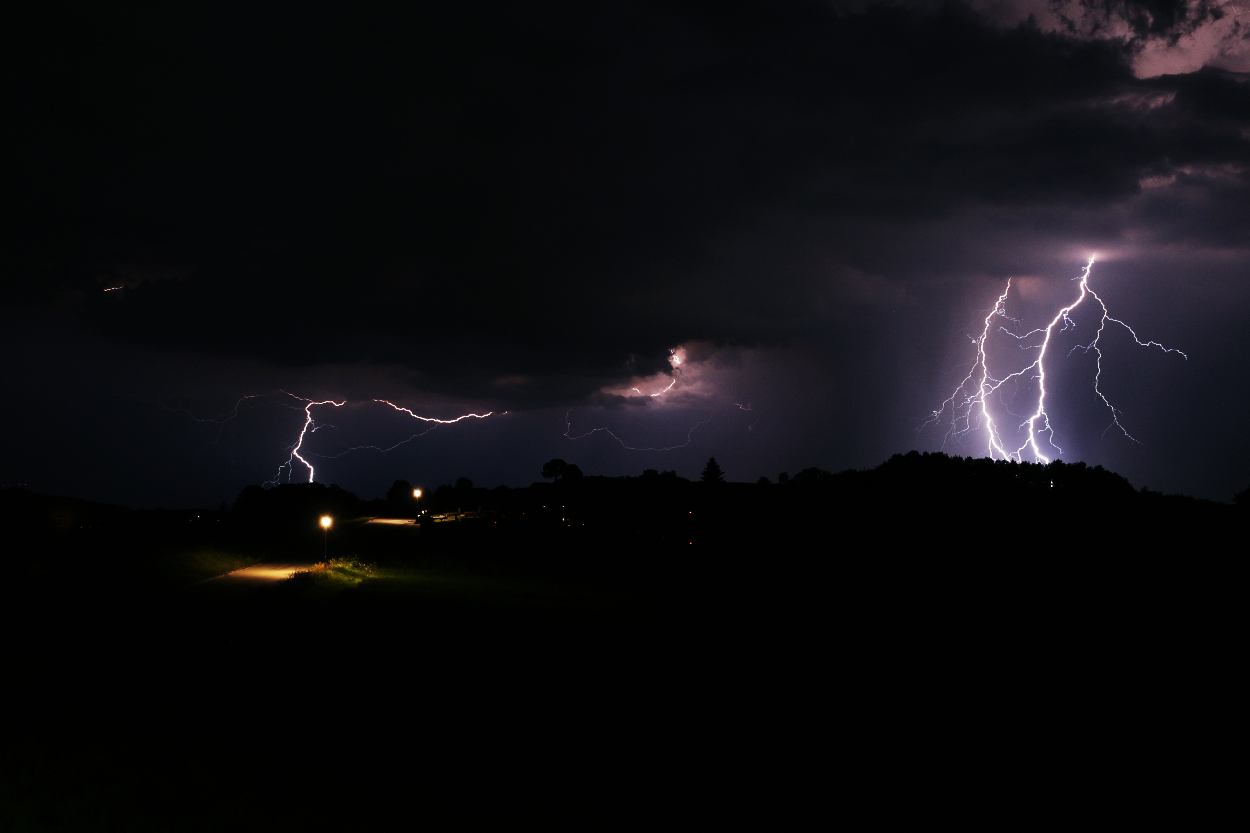 lightning, dark, nature, glow Phone Background