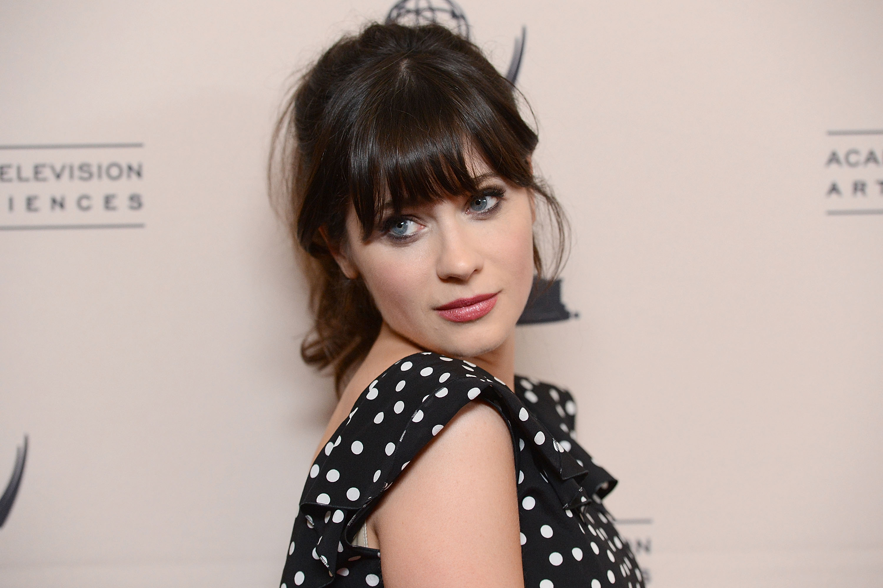 712533 économiseurs d'écran et fonds d'écran Zooey Deschanel sur votre téléphone. Téléchargez  images gratuitement