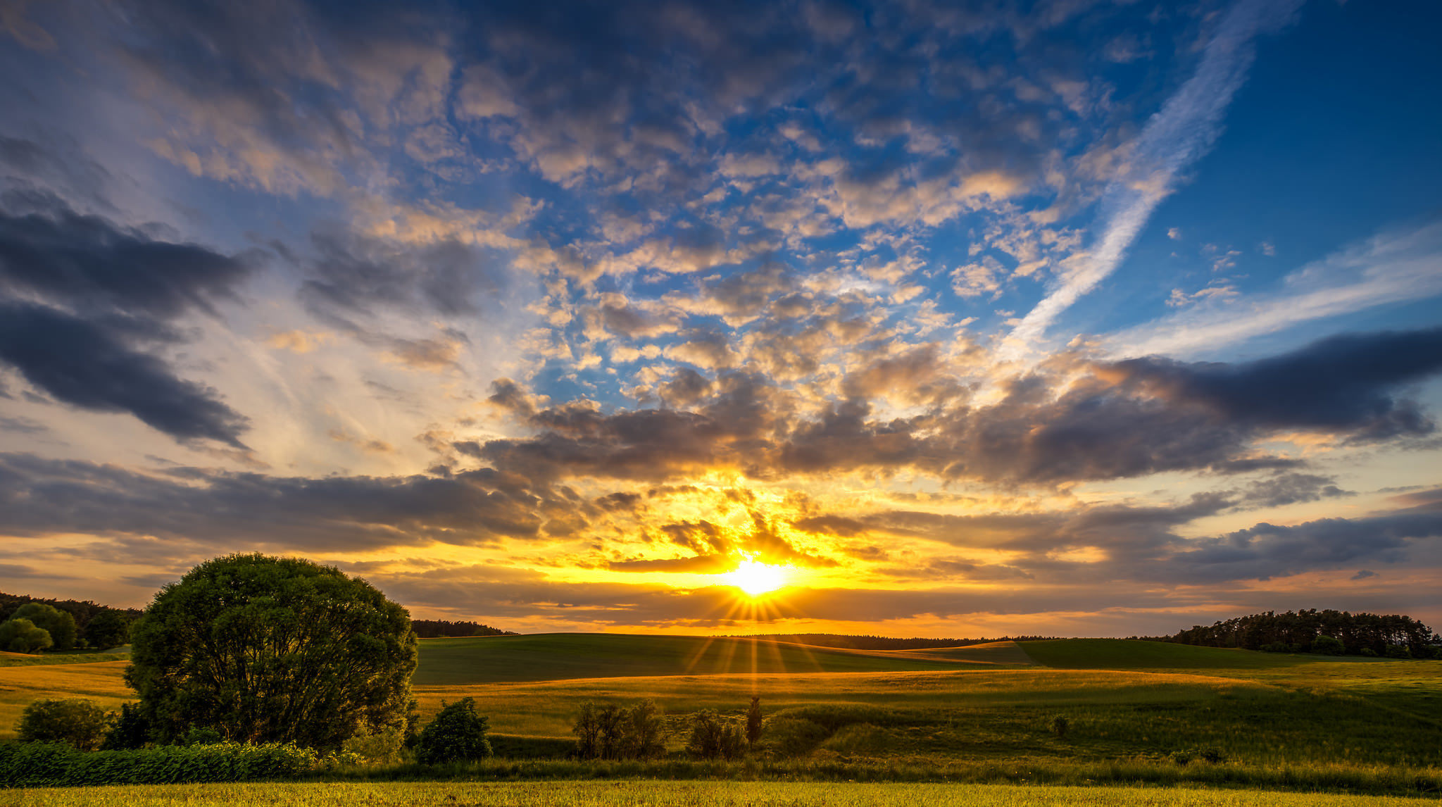 Descarga gratis la imagen Naturaleza, Cielo, Verano, Amanecer, Campo, Nube, Tierra/naturaleza en el escritorio de tu PC