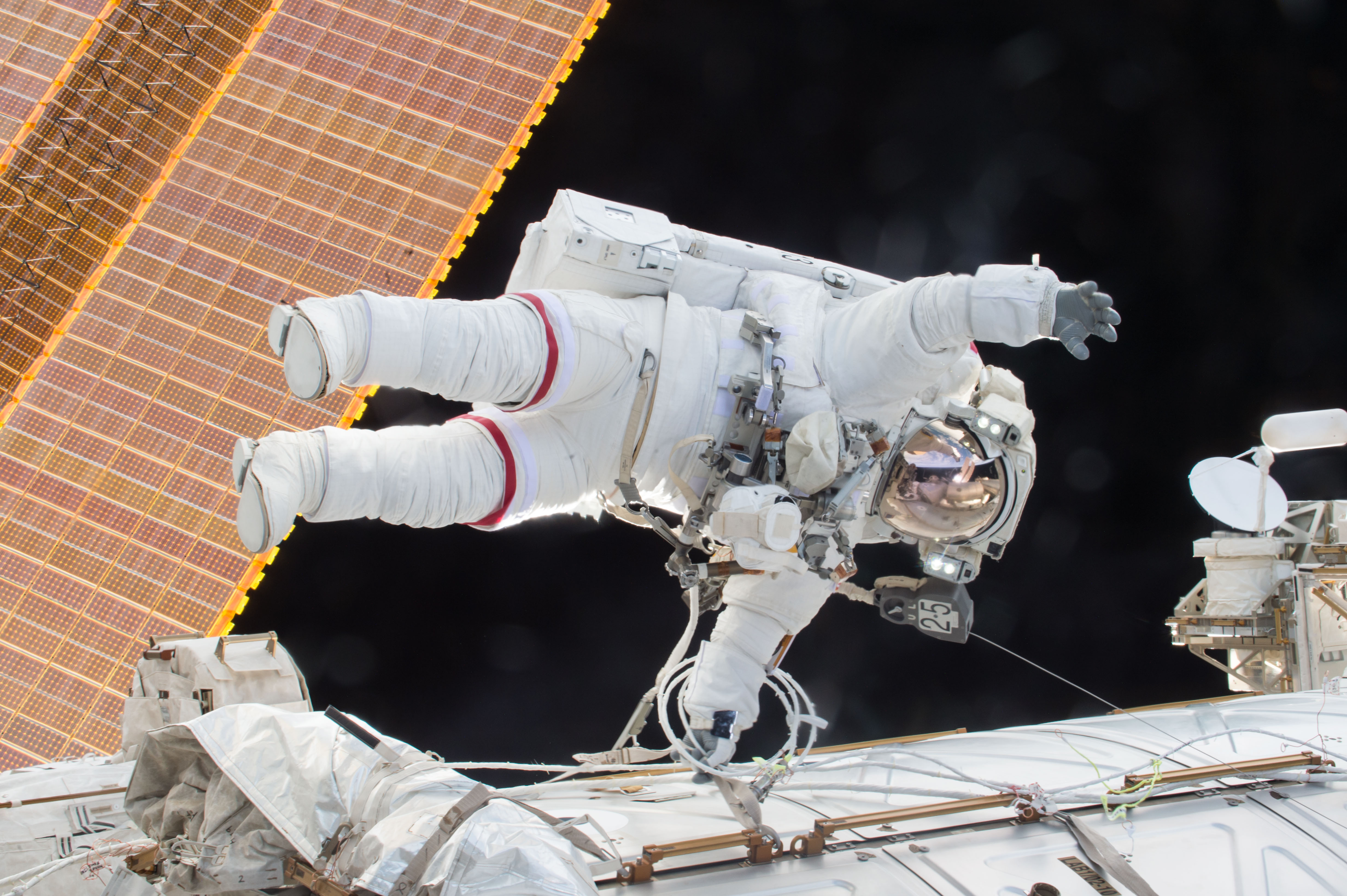 Free download wallpaper Space, Astronaut, Man Made, Nasa on your PC desktop