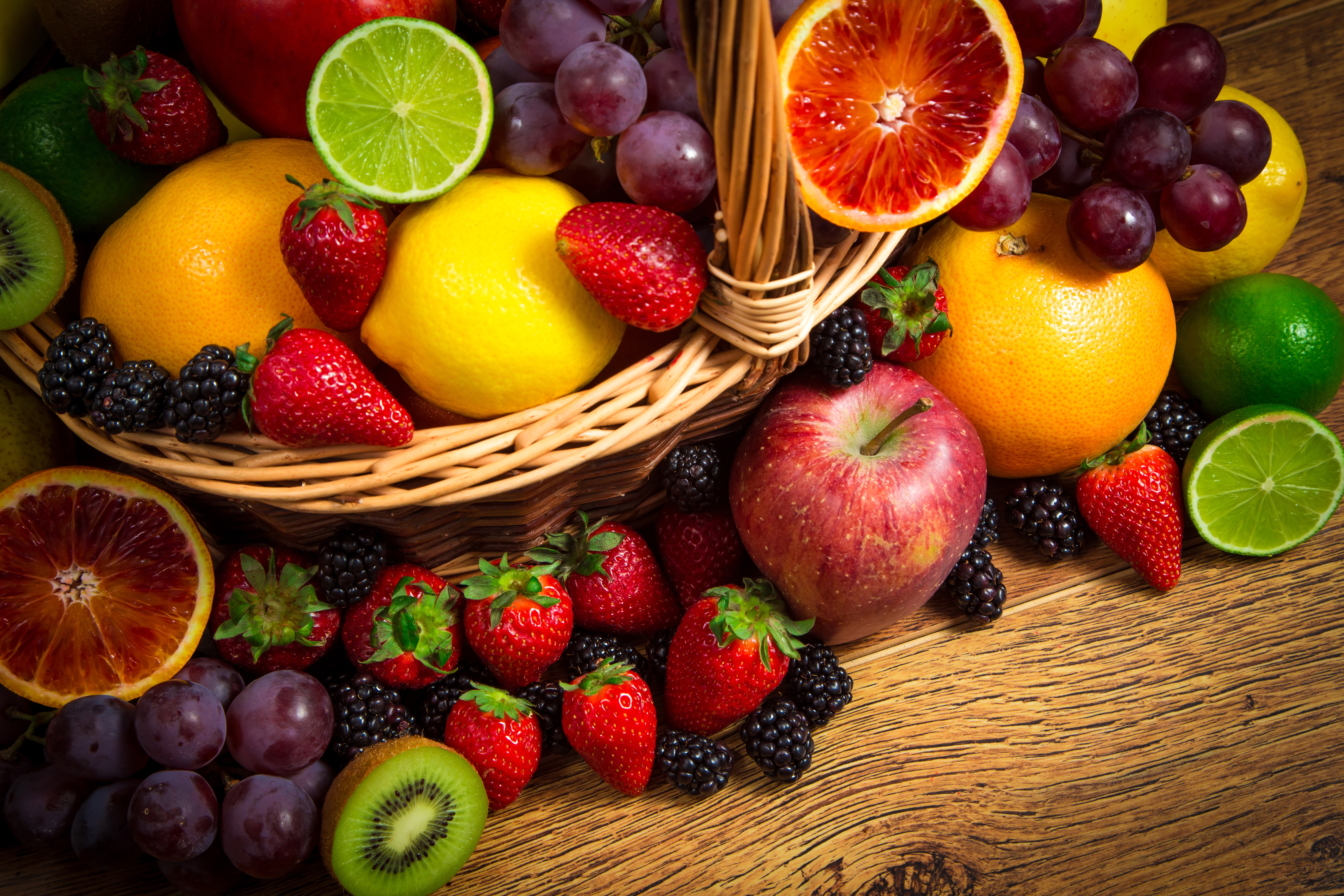 Laden Sie das Erdbeere, Zitrone, Frucht, Apfel, Limone, Nahrungsmittel, Früchte-Bild kostenlos auf Ihren PC-Desktop herunter