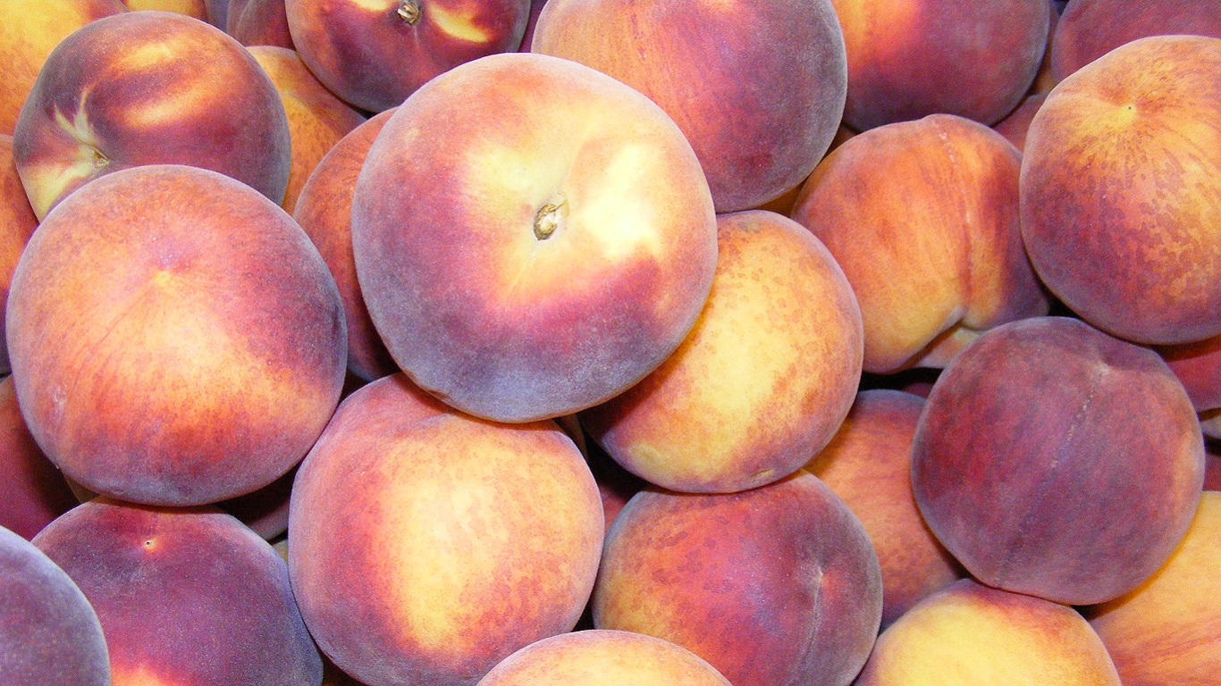 Free download wallpaper Food, Close Up, Fruit, Peach on your PC desktop
