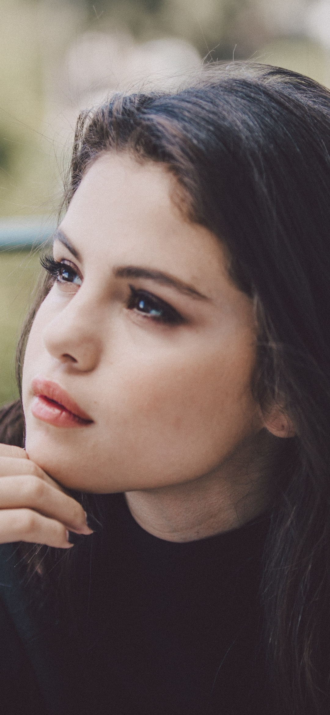 Download mobile wallpaper Music, Selena Gomez, Close Up, Singer, Face, Brown Eyes, Black Hair, Actress for free.