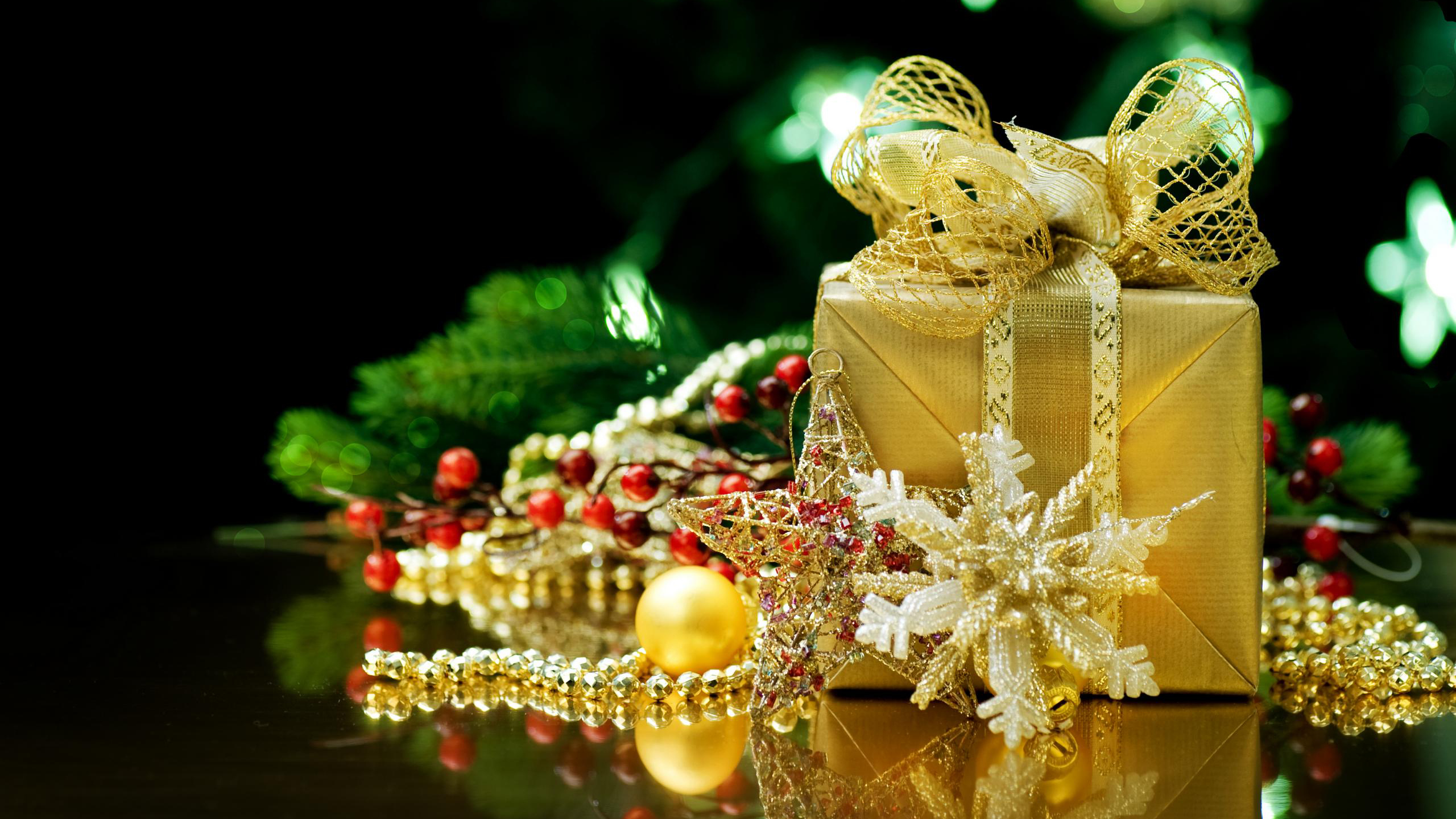Téléchargez des papiers peints mobile Cadeau, Décorations De Noël, Noël, Vacances gratuitement.