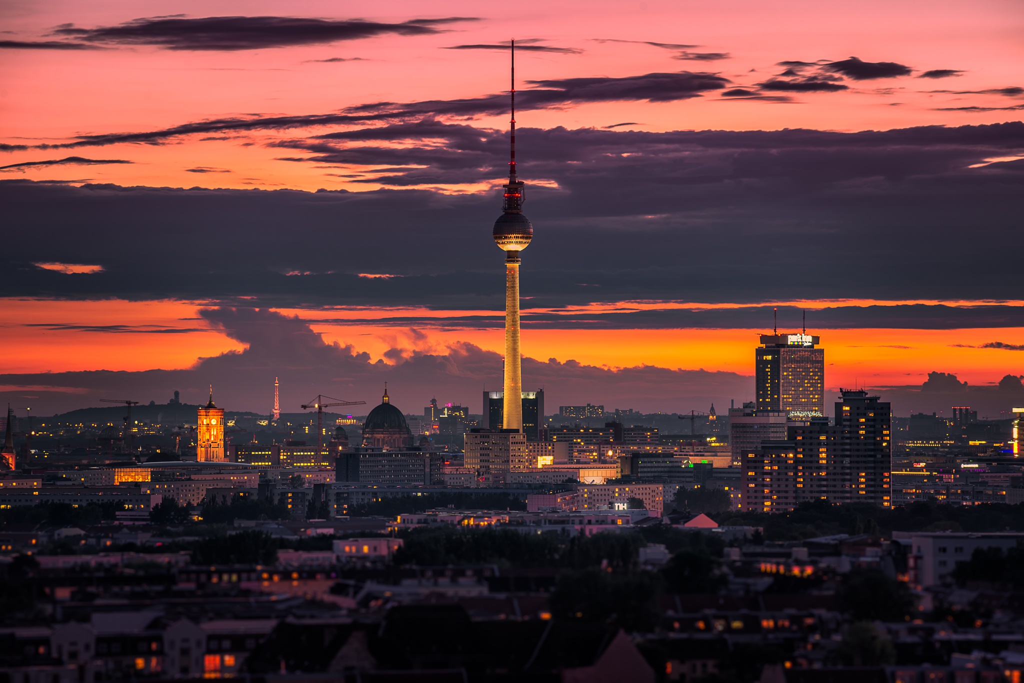 Laden Sie das Städte, Berlin, Gebäude, Horizont, Stadtbild, Deutschland, Sonnenuntergang, Menschengemacht, Großstadt-Bild kostenlos auf Ihren PC-Desktop herunter