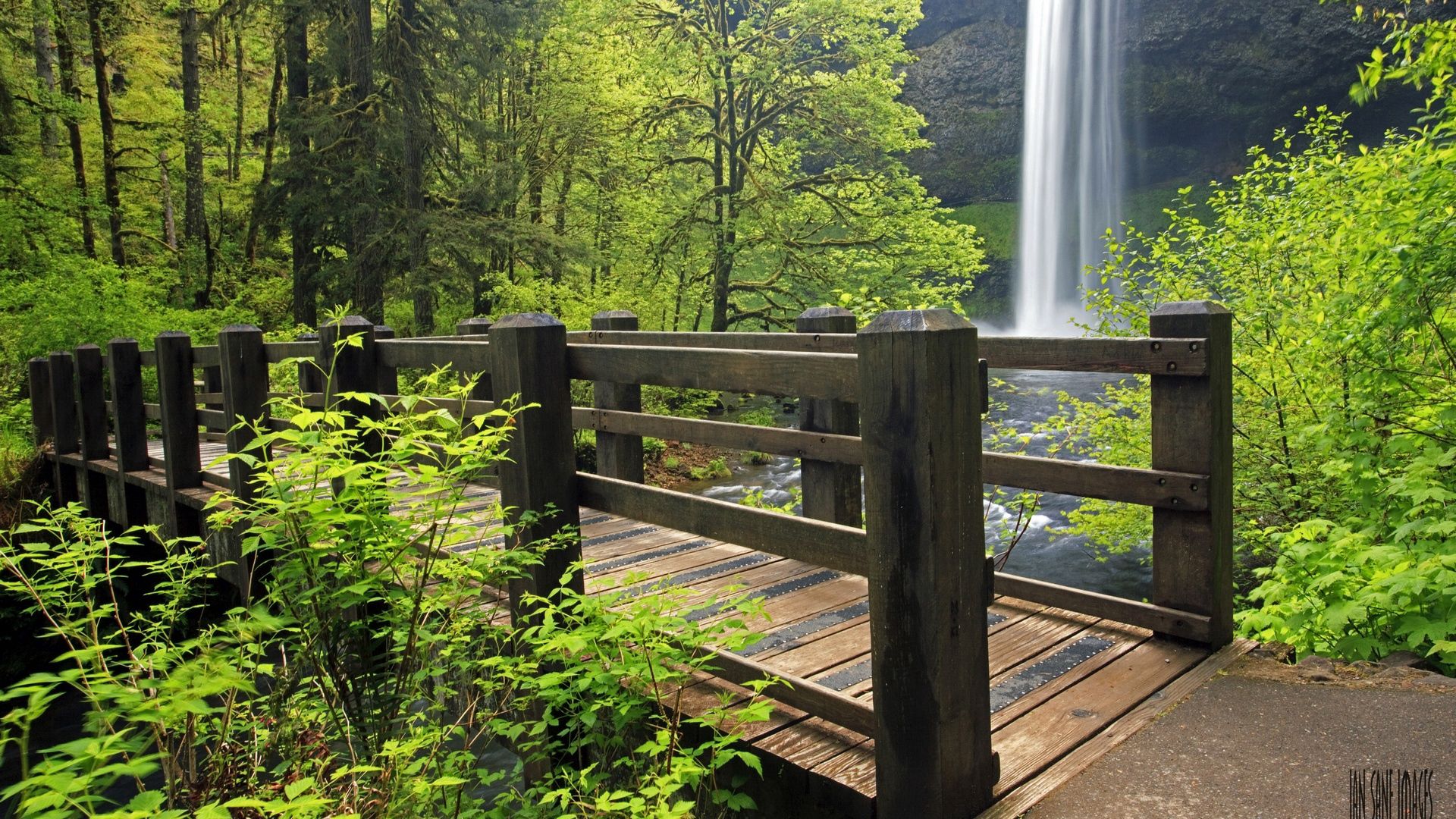 Laden Sie das Brücke, Grass, Wasserfall, Natur-Bild kostenlos auf Ihren PC-Desktop herunter