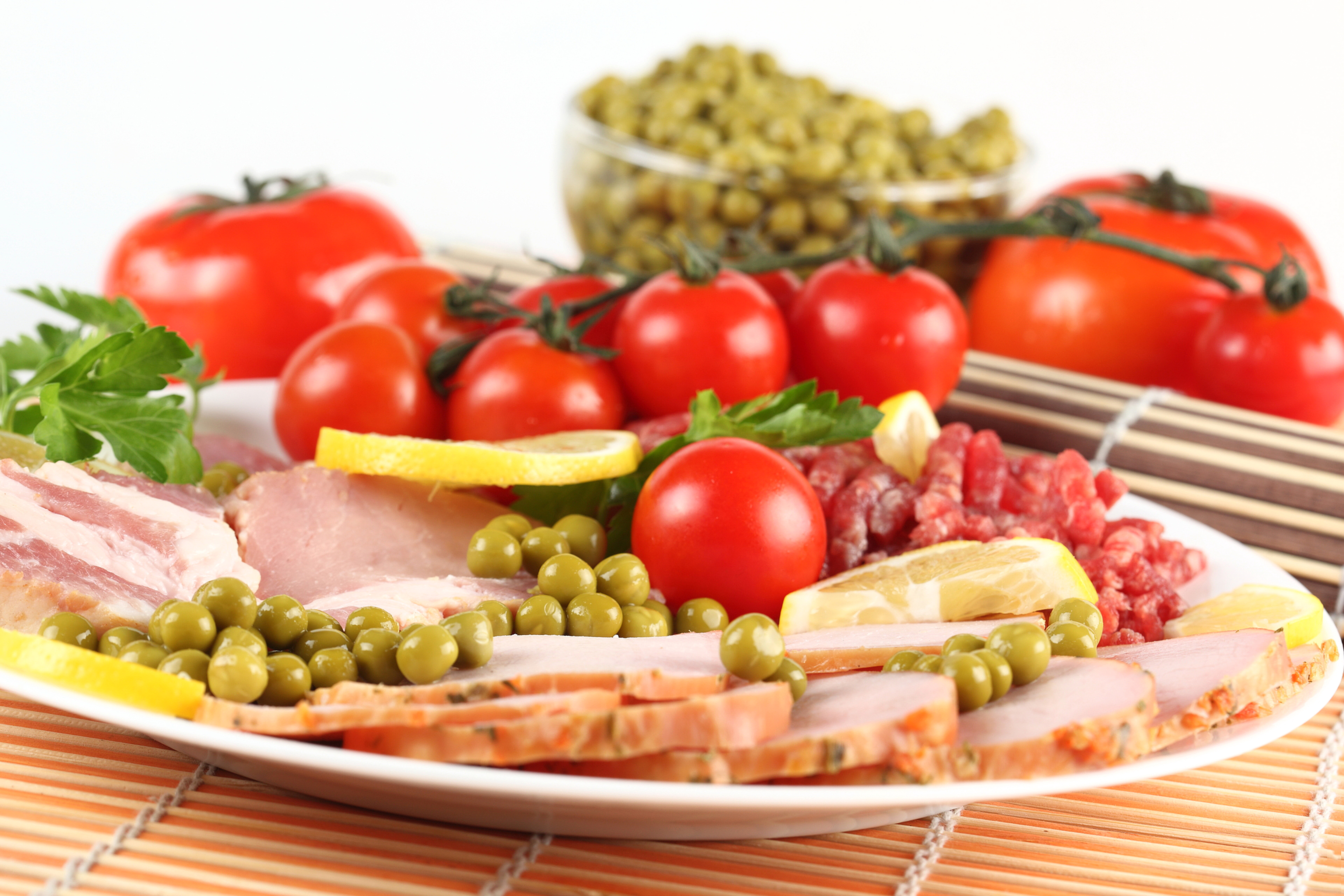 Laden Sie das Fleisch, Kuchen, Mahlzeit, Tomate, Nahrungsmittel-Bild kostenlos auf Ihren PC-Desktop herunter