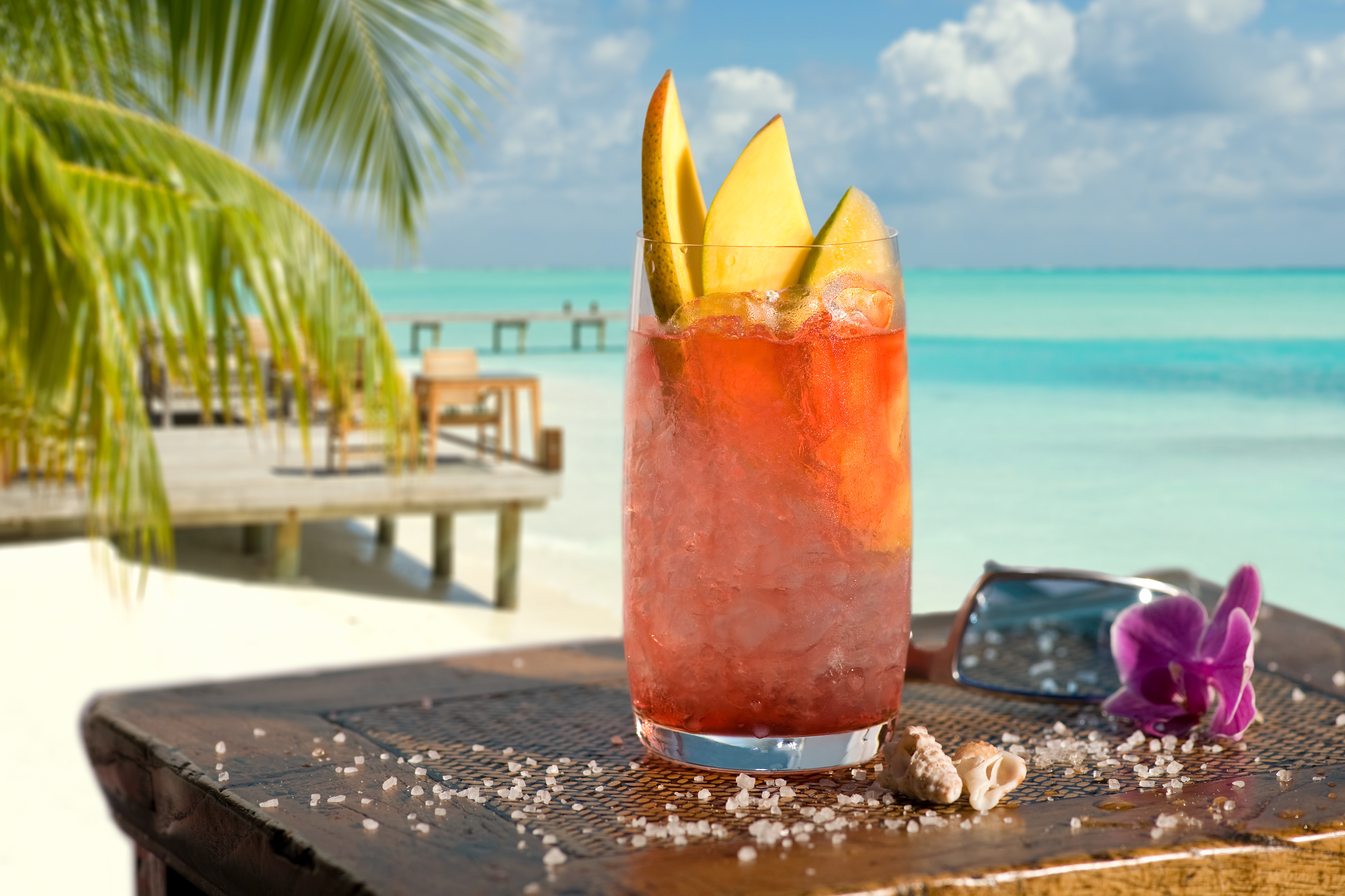 Laden Sie das Strand, Sommer, Horizont, Glas, Tropisch, Cocktail, Nahrungsmittel, Getränk-Bild kostenlos auf Ihren PC-Desktop herunter