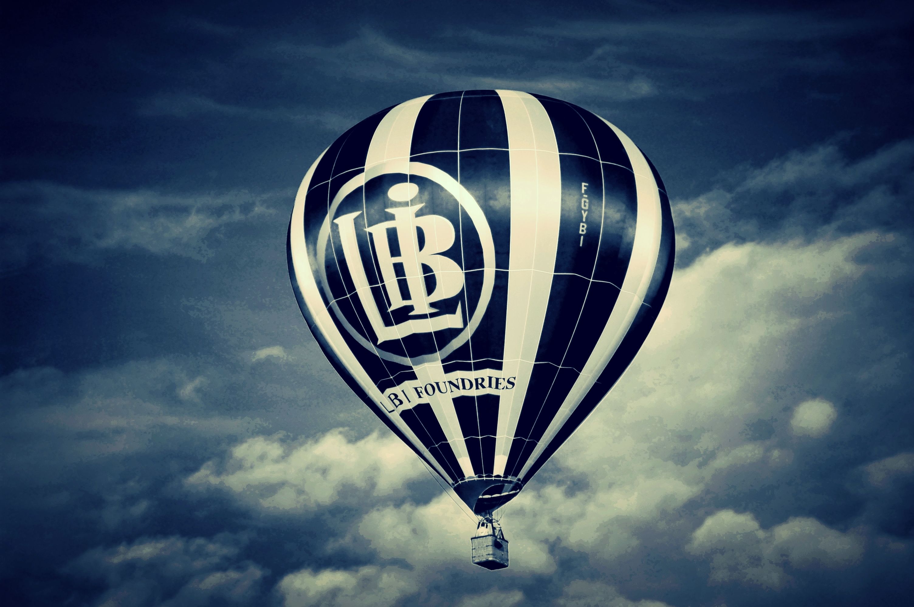 Free download wallpaper Vehicles, Hot Air Balloon on your PC desktop