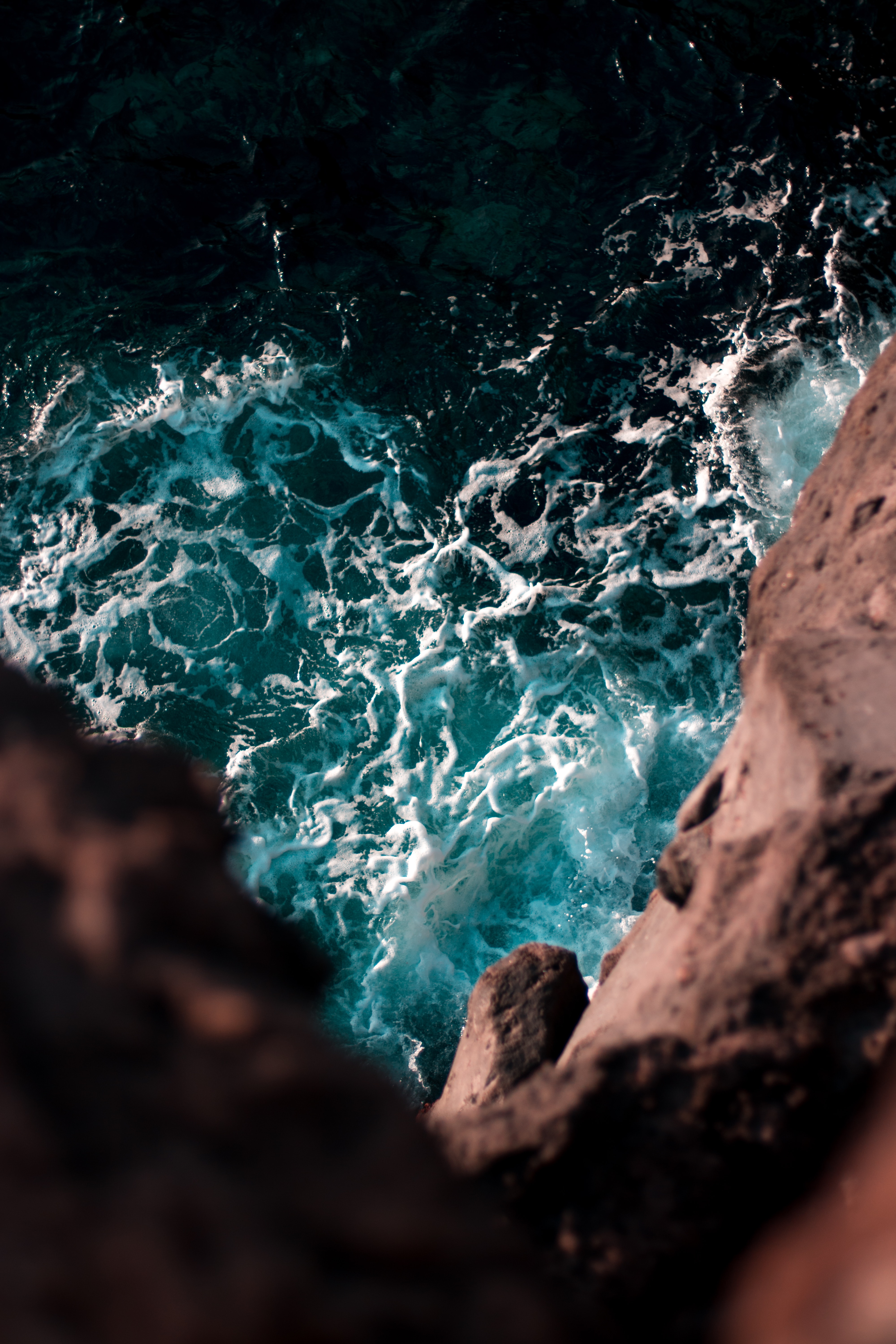 Free download wallpaper Water, Precipice, Height, Nature, Sea, Break, Waves on your PC desktop