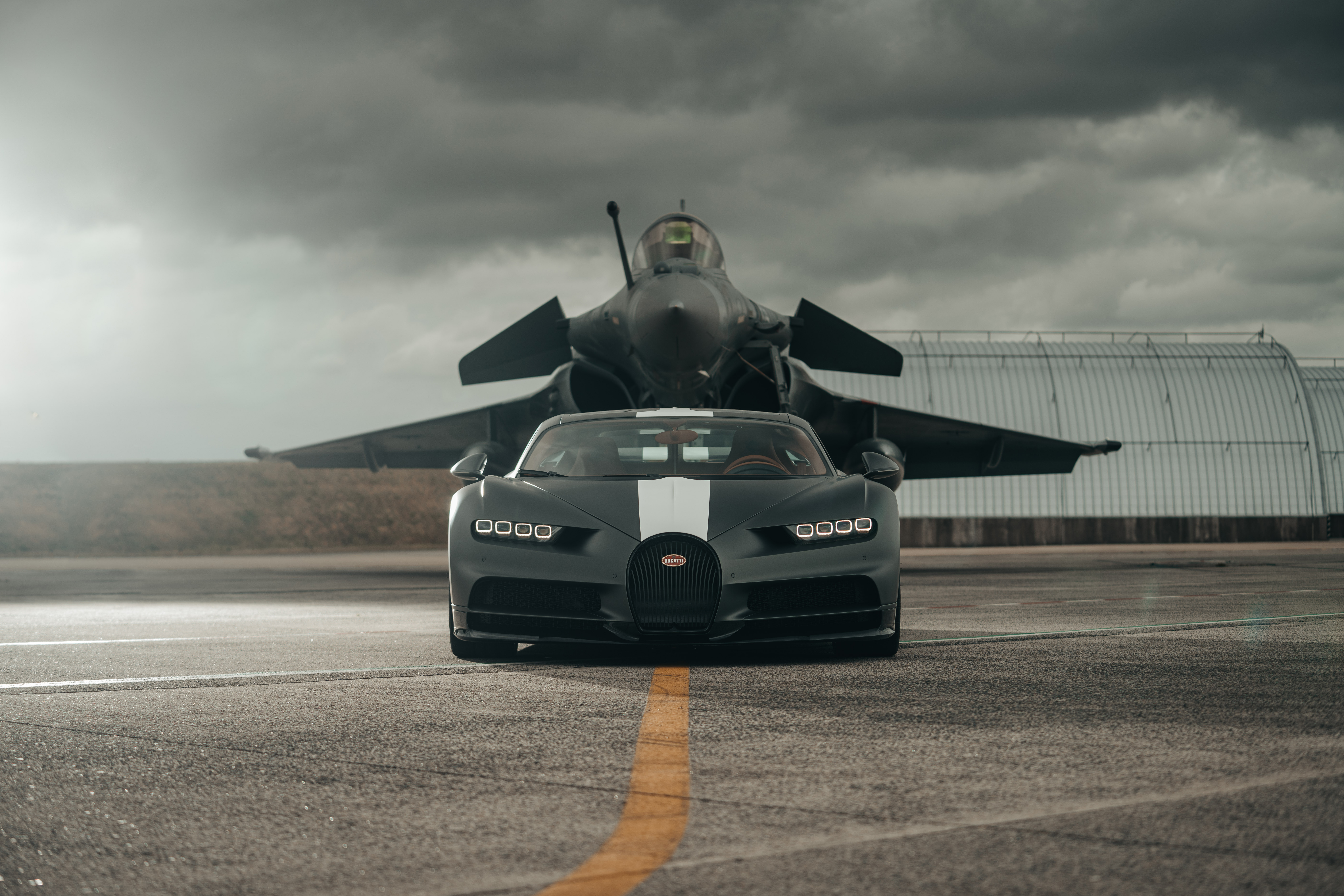 Free download wallpaper Bugatti, Car, Supercar, Jet Fighter, Bugatti Chiron, Vehicles, Black Car on your PC desktop