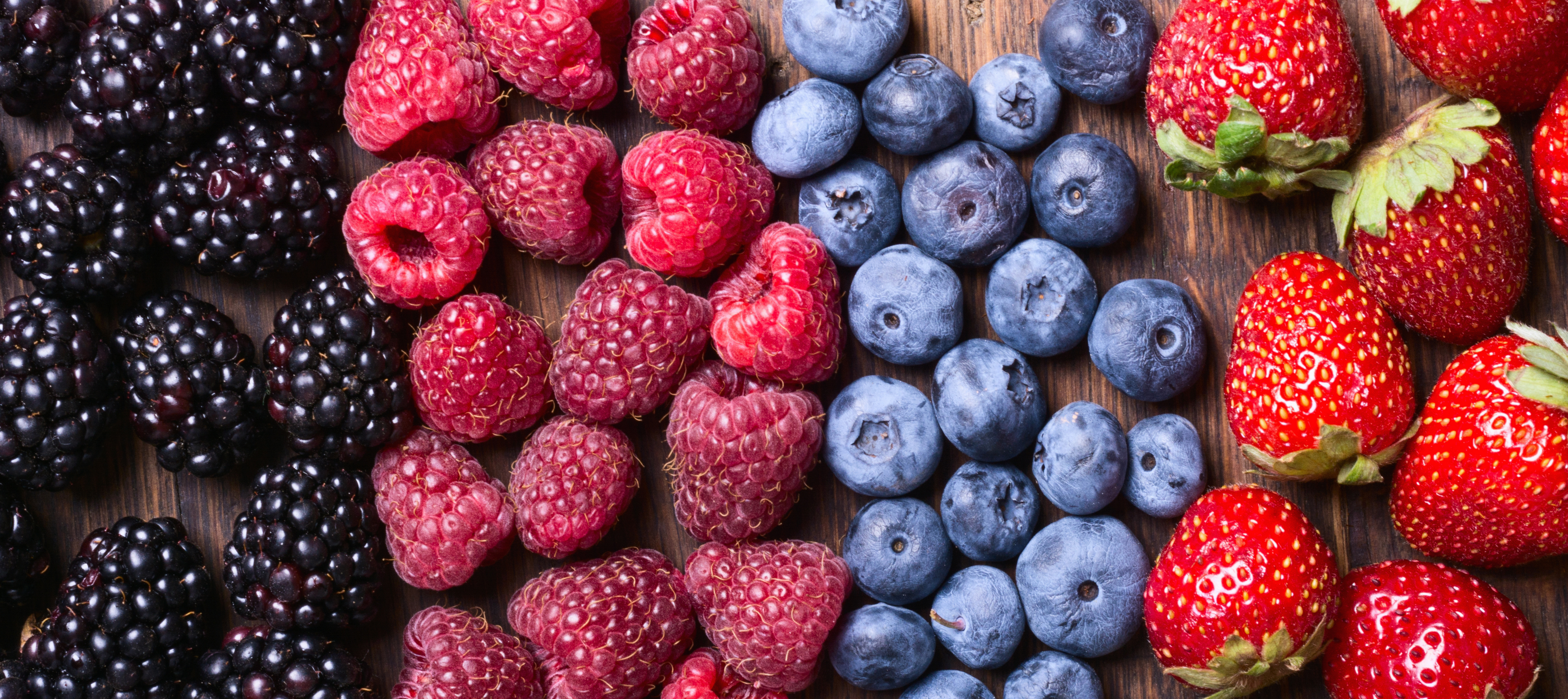 Download mobile wallpaper Food, Strawberry, Blueberry, Raspberry, Blackberry, Berry, Fruit for free.