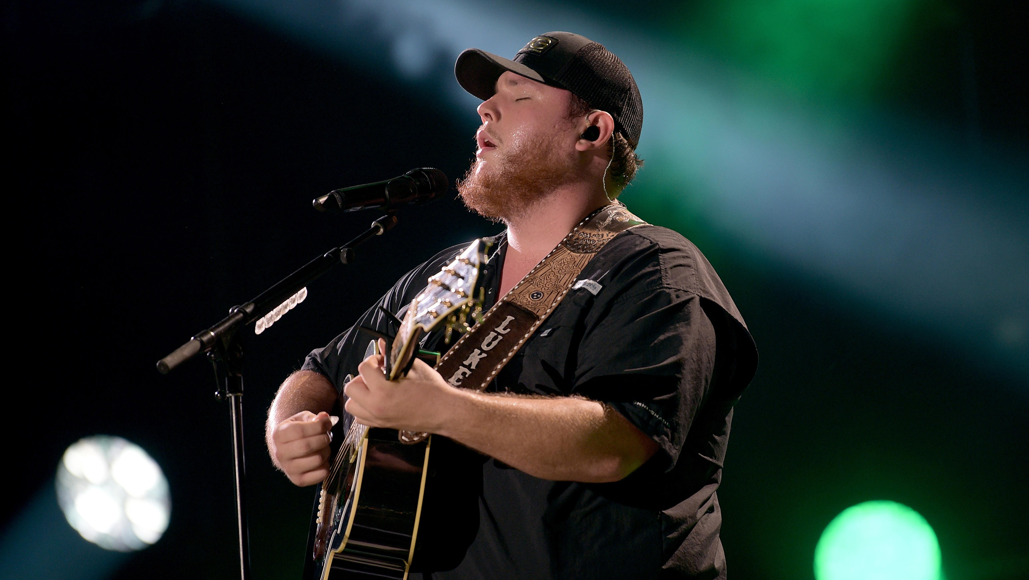 Baixar papéis de parede de desktop Luke Combs HD