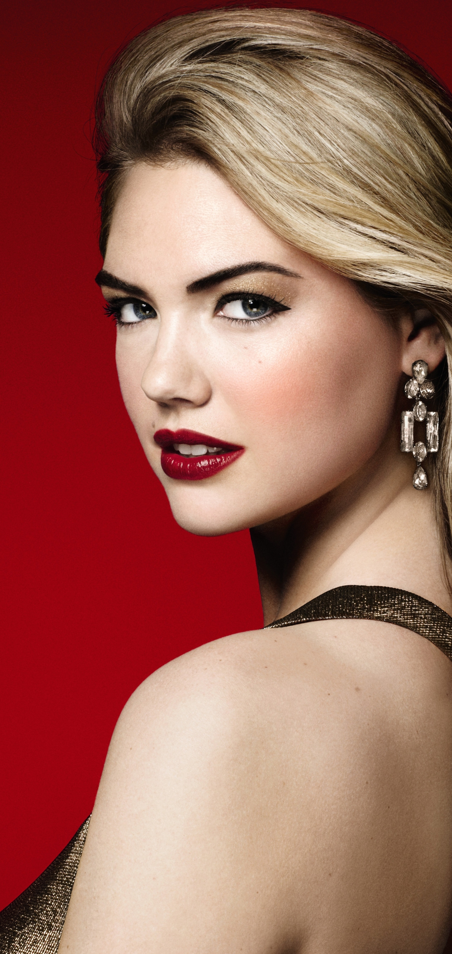 Download mobile wallpaper Blonde, Earrings, Blue Eyes, American, Celebrity, Actress, Kate Upton for free.