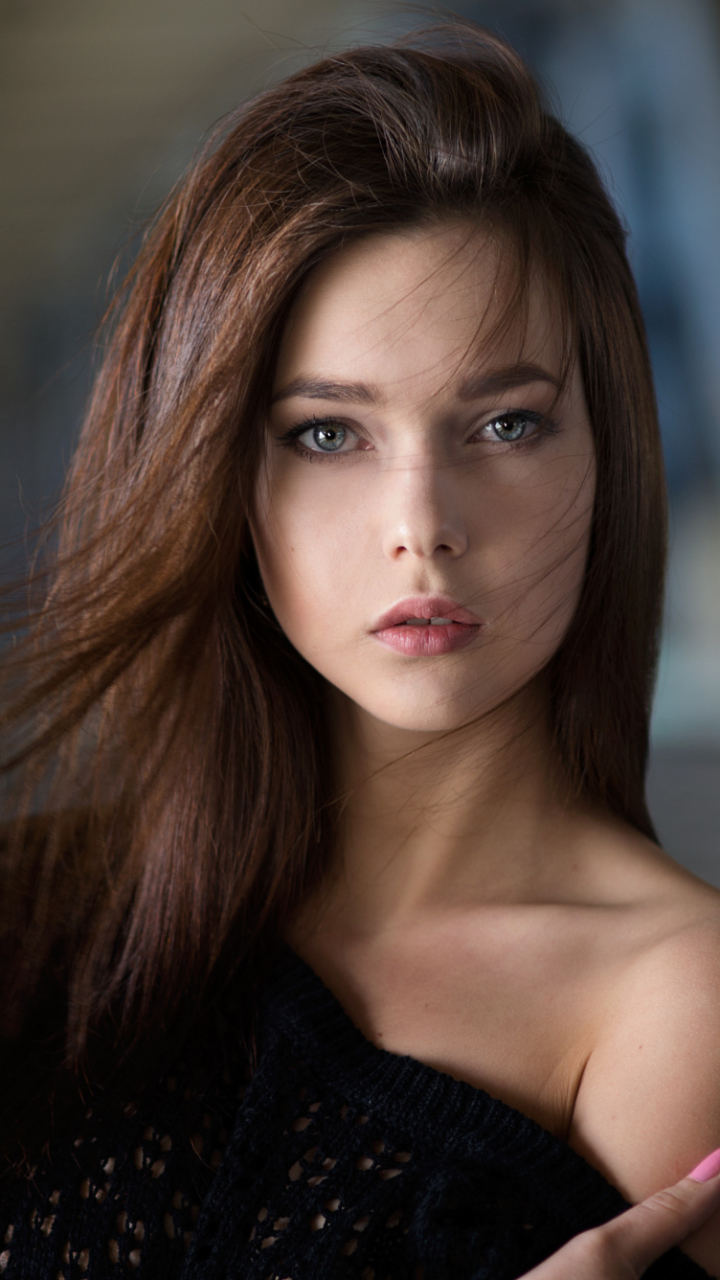 Download mobile wallpaper Bokeh, Brunette, Model, Women, Blue Eyes for free.