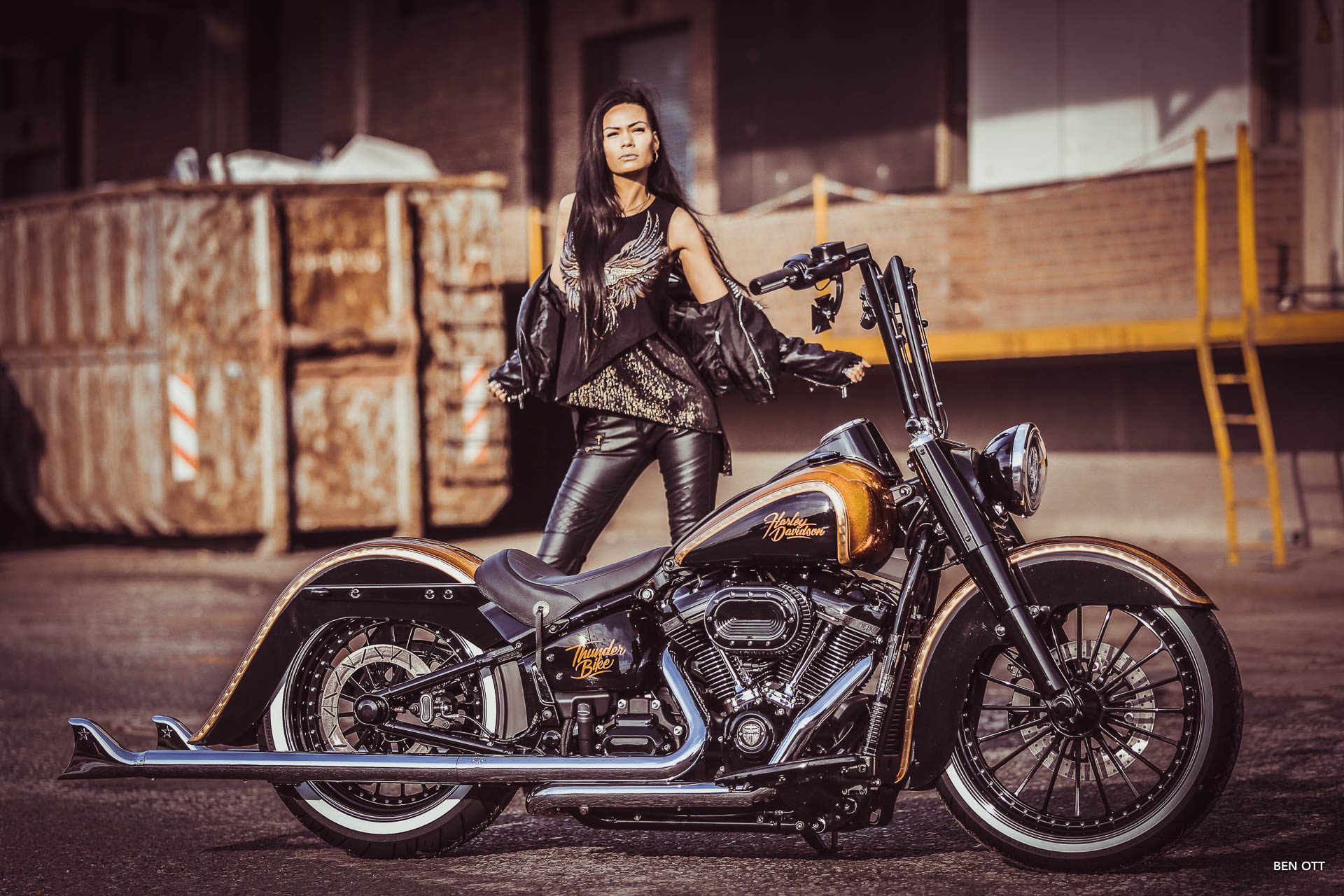 Descarga gratis la imagen Harley Davidson, Mujeres, Chicas Y Motocicletas, Motocicleta Custom, Aduanas De Thunderbike en el escritorio de tu PC
