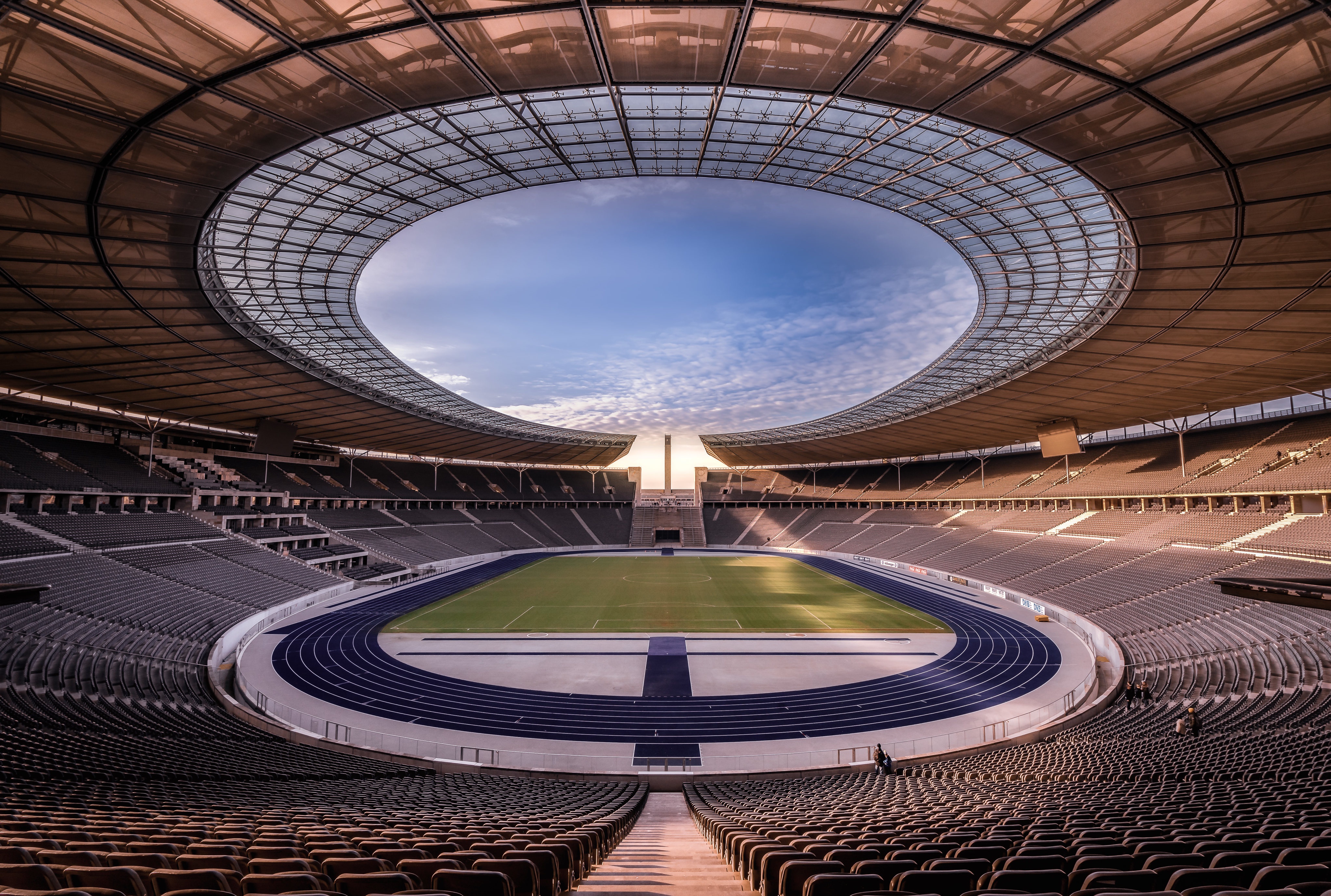 Скачать обои Олимпийский Стадион на телефон бесплатно