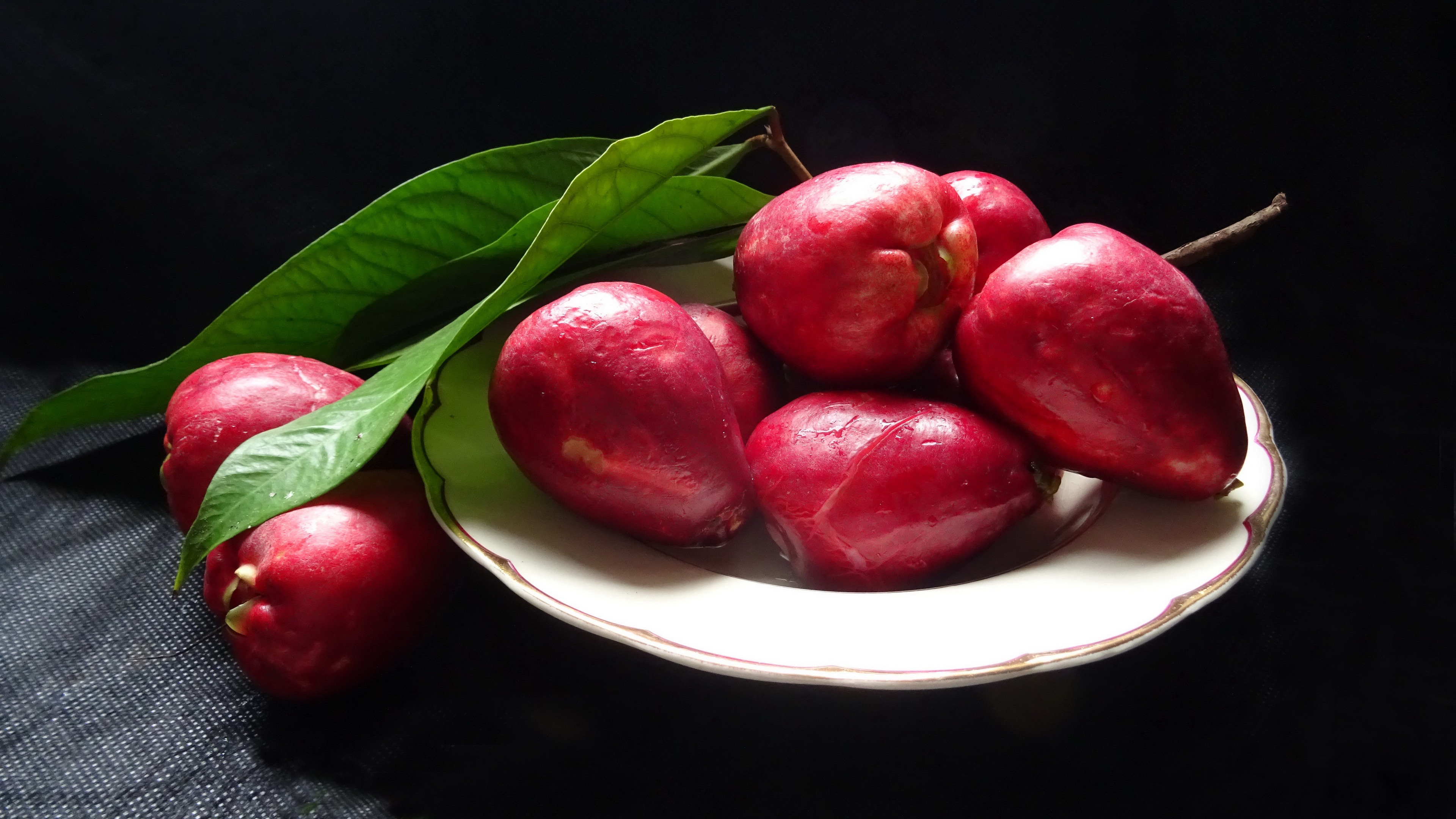 Malay Apple Tablet HD picture
