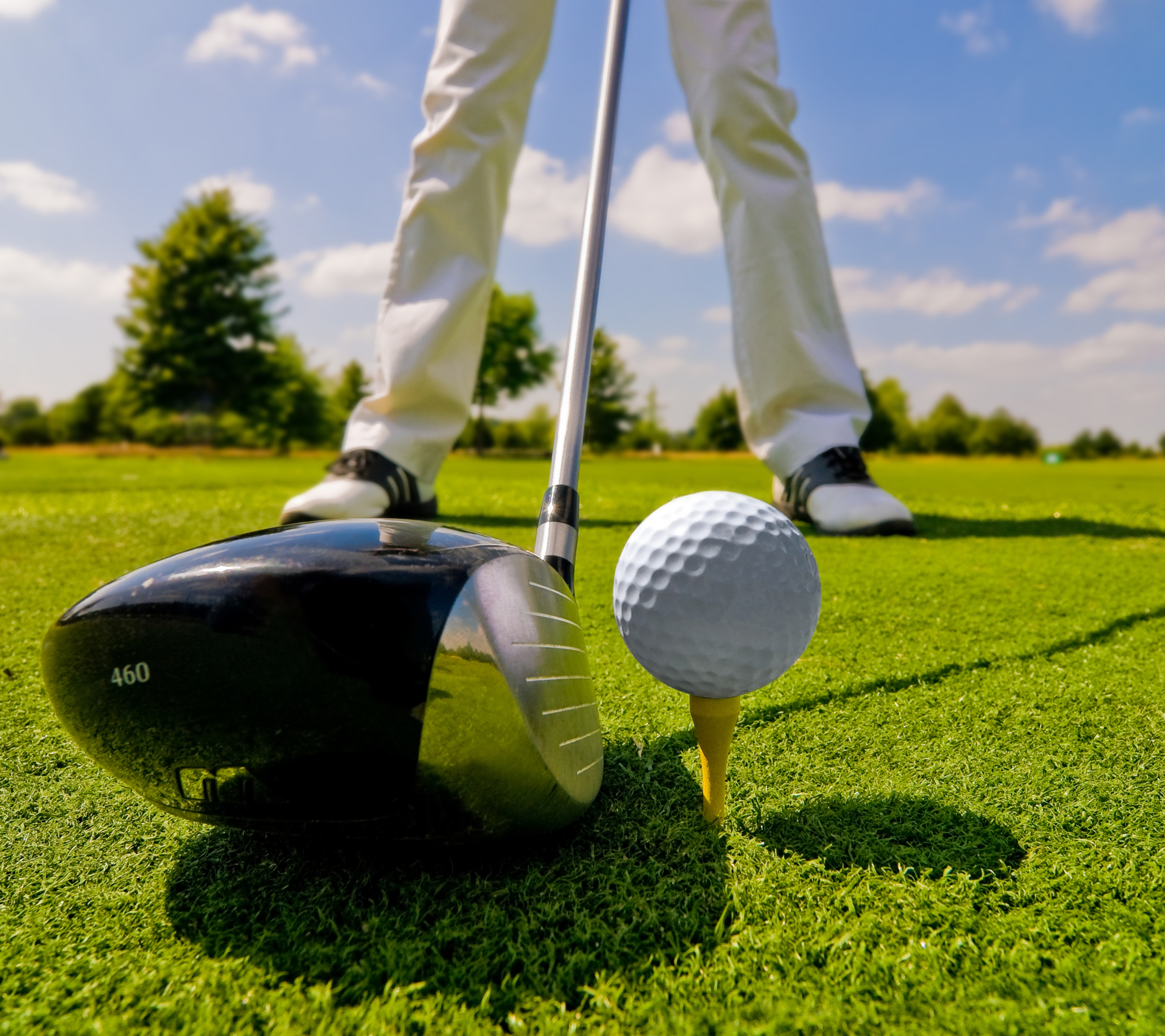 1121223 Hintergrundbild herunterladen sport, golf, golfball, golfclub, beine - Bildschirmschoner und Bilder kostenlos