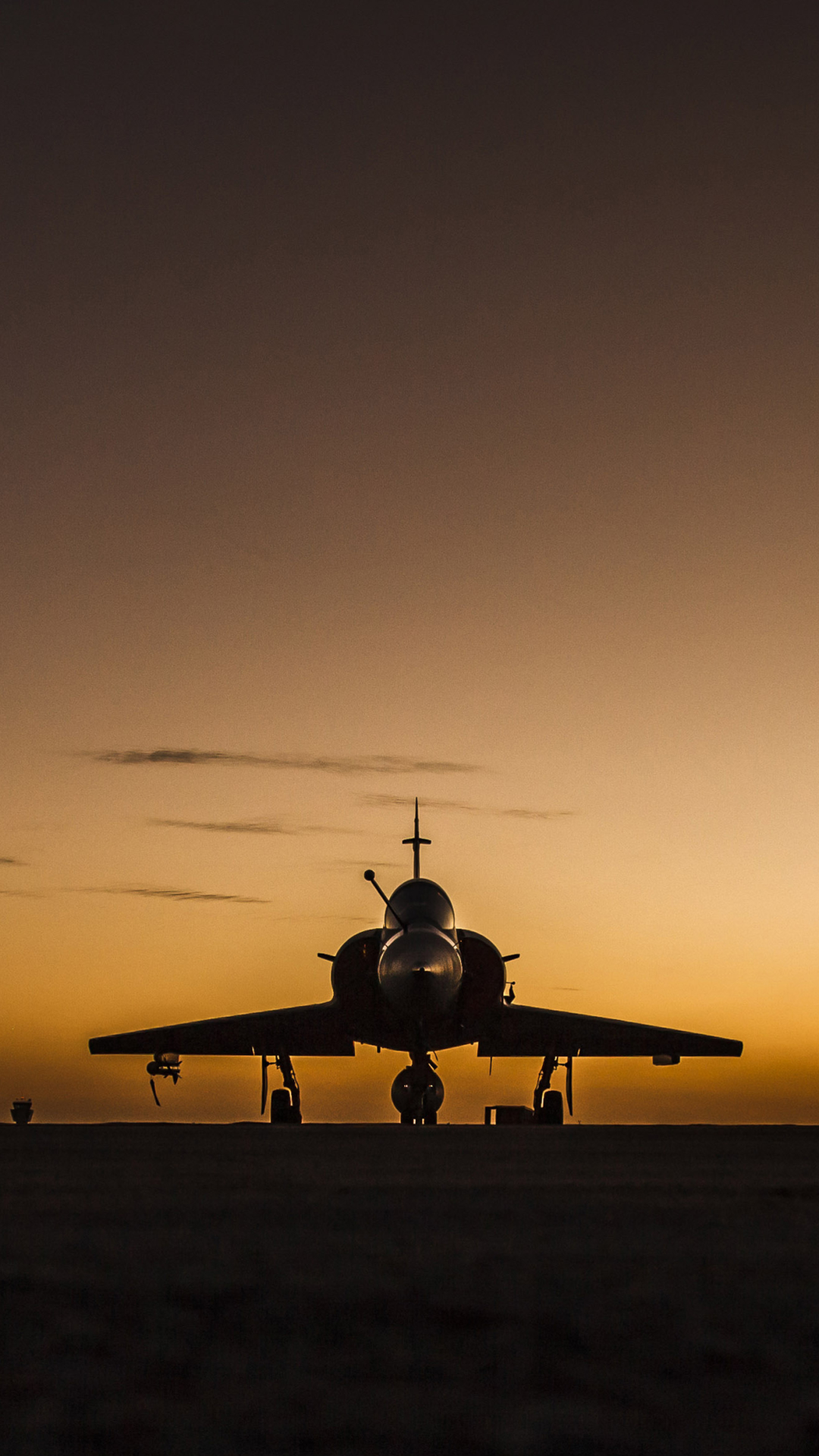 Handy-Wallpaper Flugzeuge, Silhouette, Flugzeug, Militär, Düsenjäger, Sonnenuntergang, Kampfjets, Kampfflugzeug, Dassault Mirage 2000 kostenlos herunterladen.