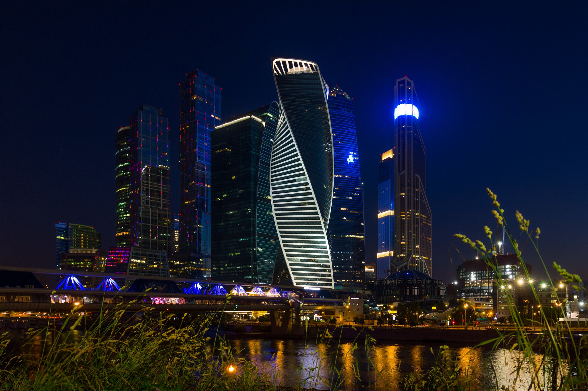 Download mobile wallpaper Cities, Night, City, Skyscraper, Building, Moscow, Man Made for free.